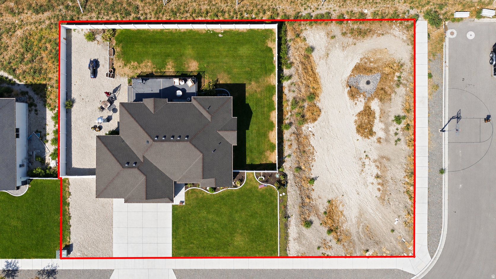 main property photo 31