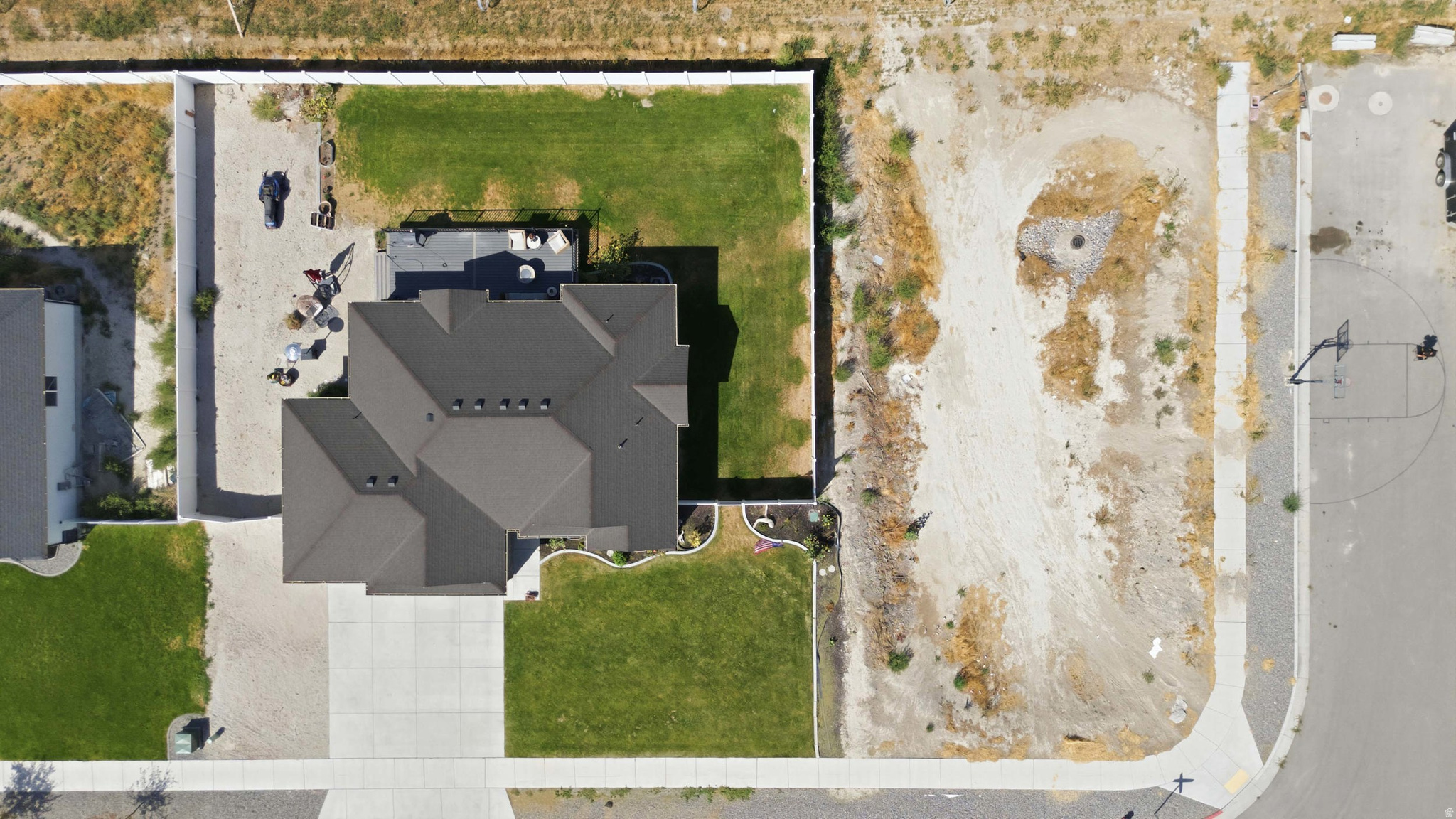 main property photo 42