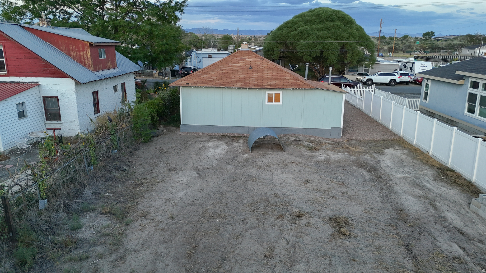 main property photo 13