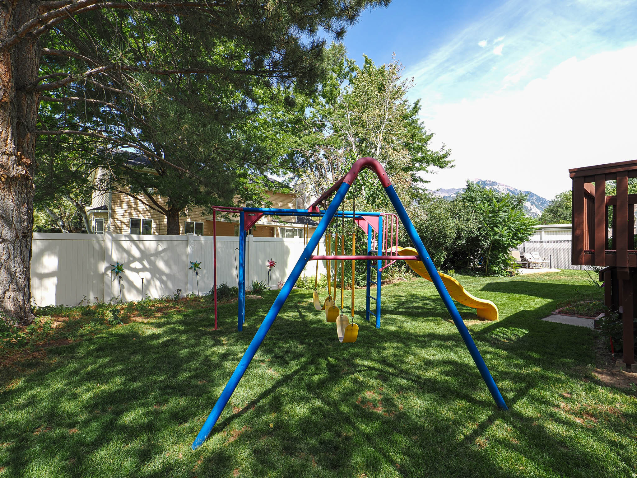 main property photo 50