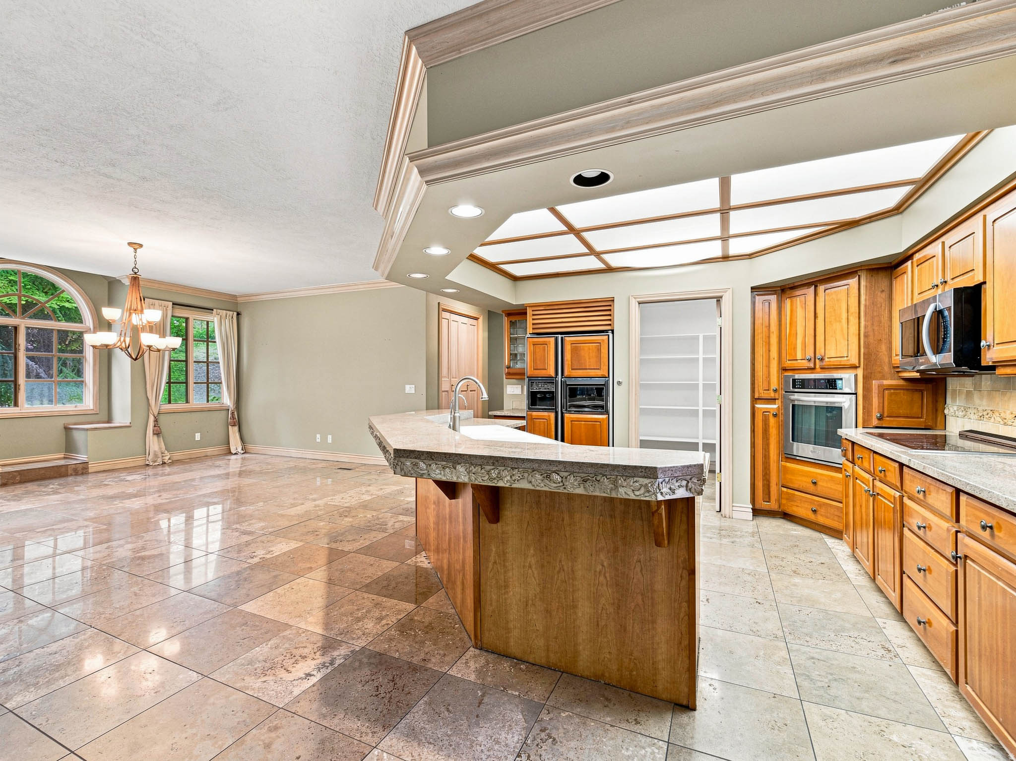 main property photo 40