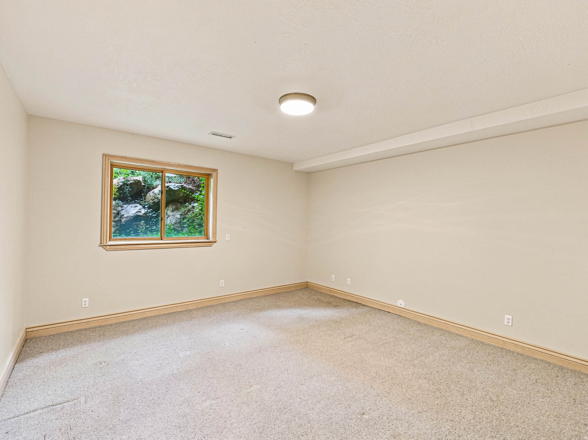main property photo 76