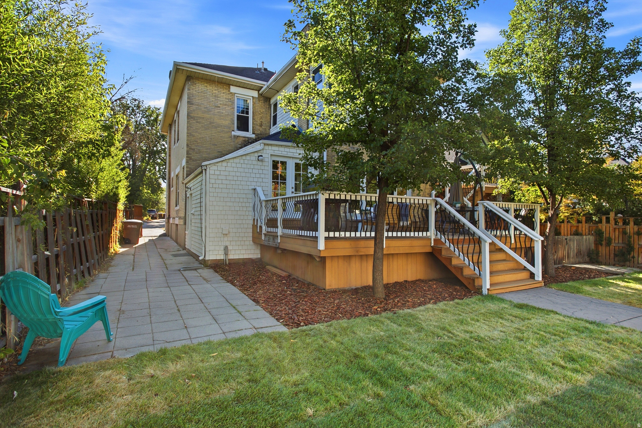 main property photo 30