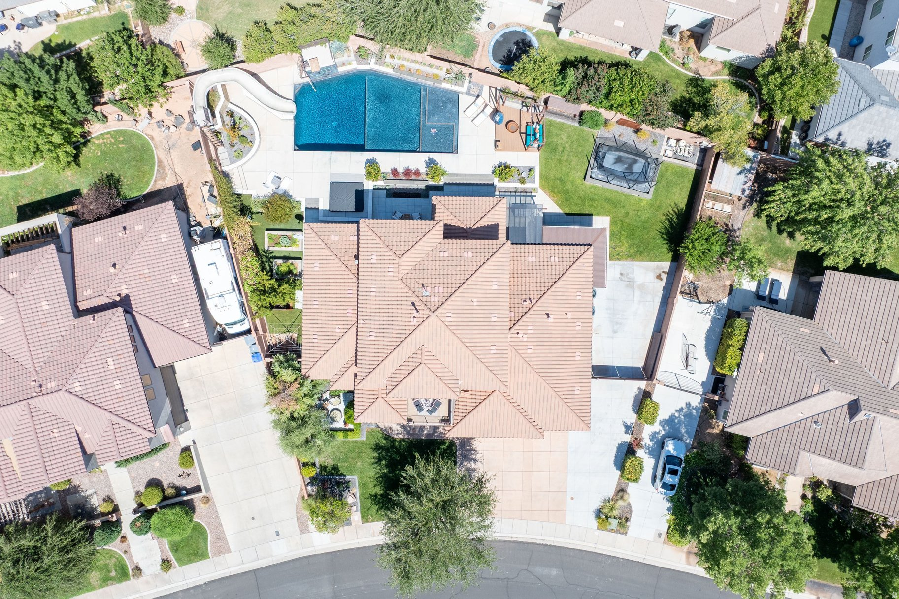 main property photo 51