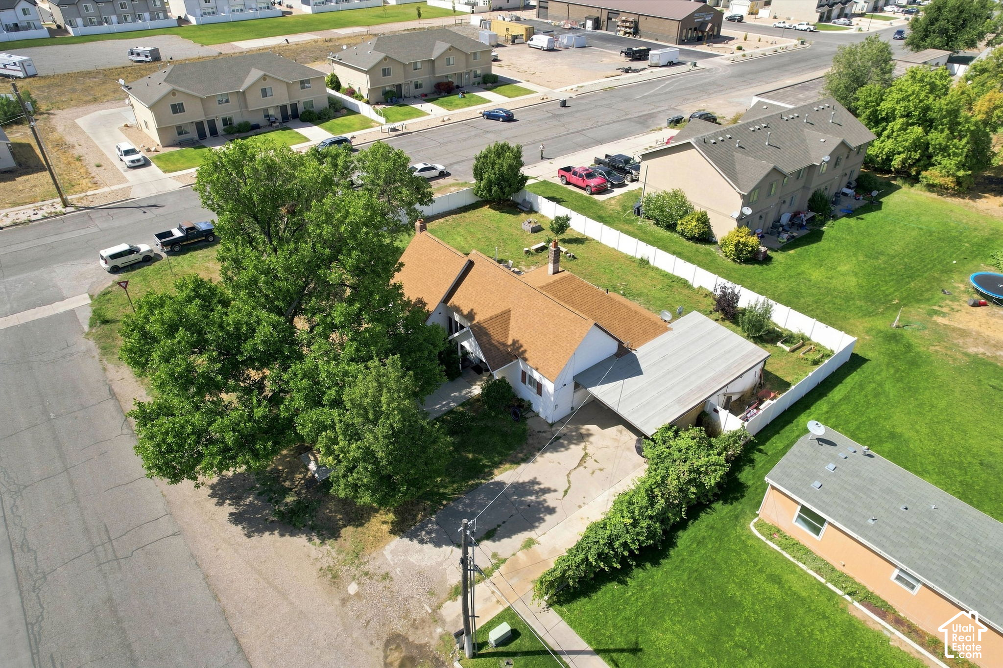 main property photo 27