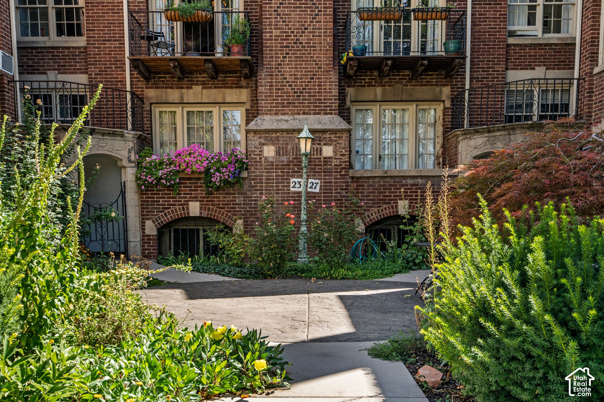 main property photo 6