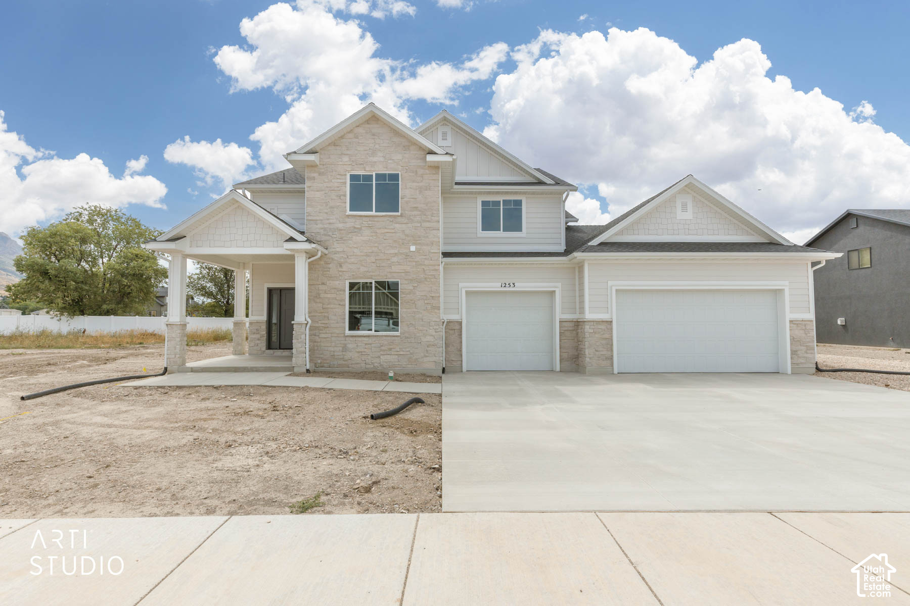 main property photo 40