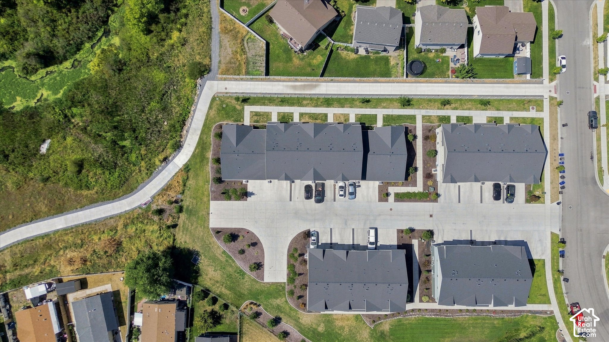 main property photo 37