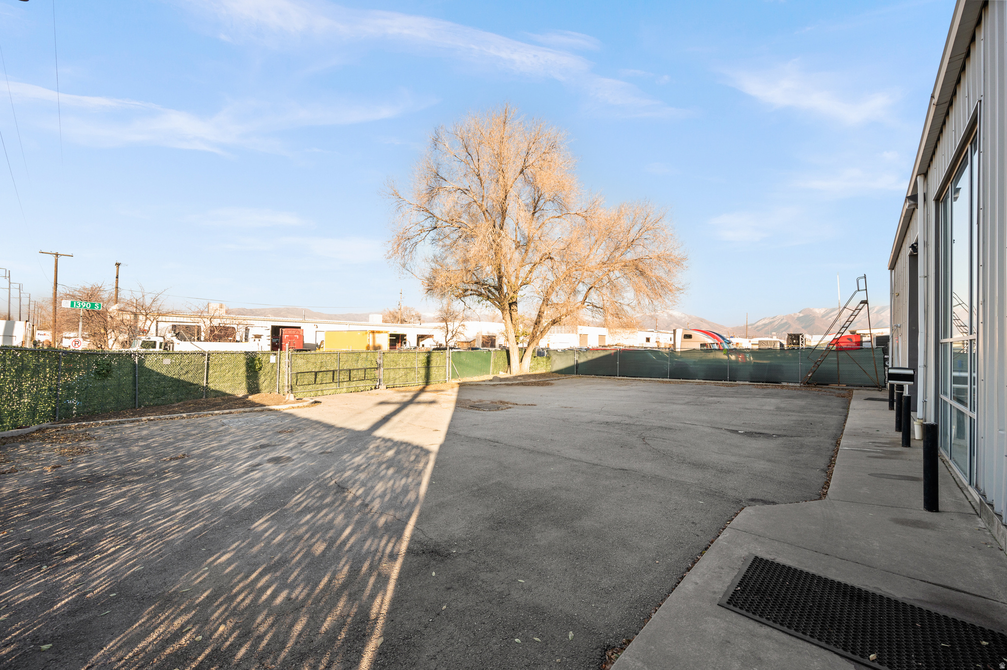 main property photo 20