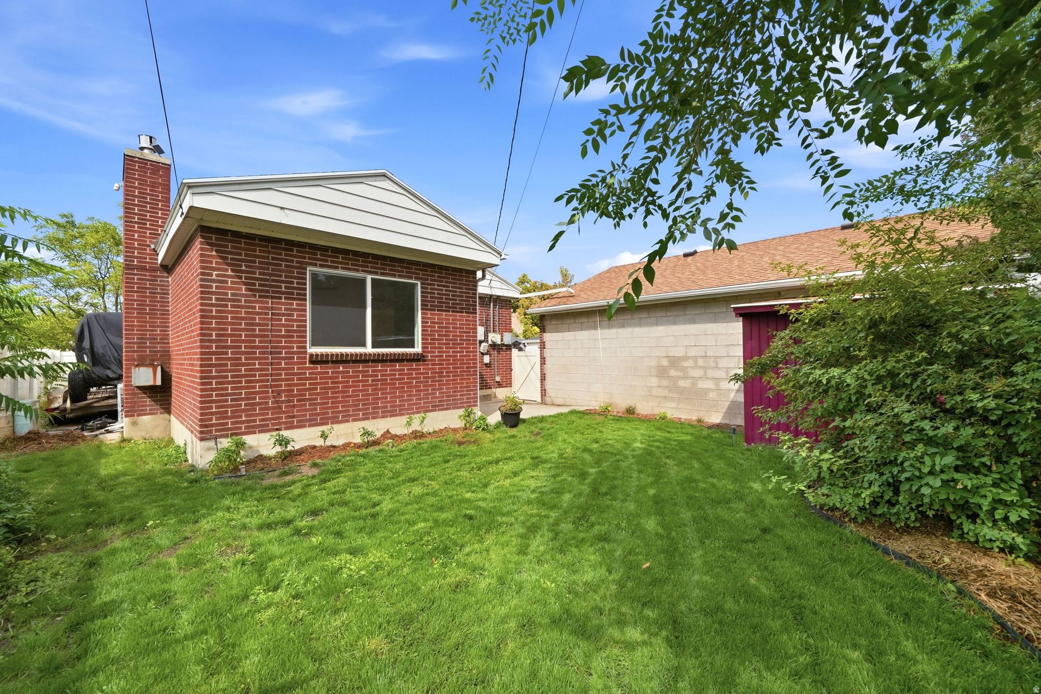 main property photo 25