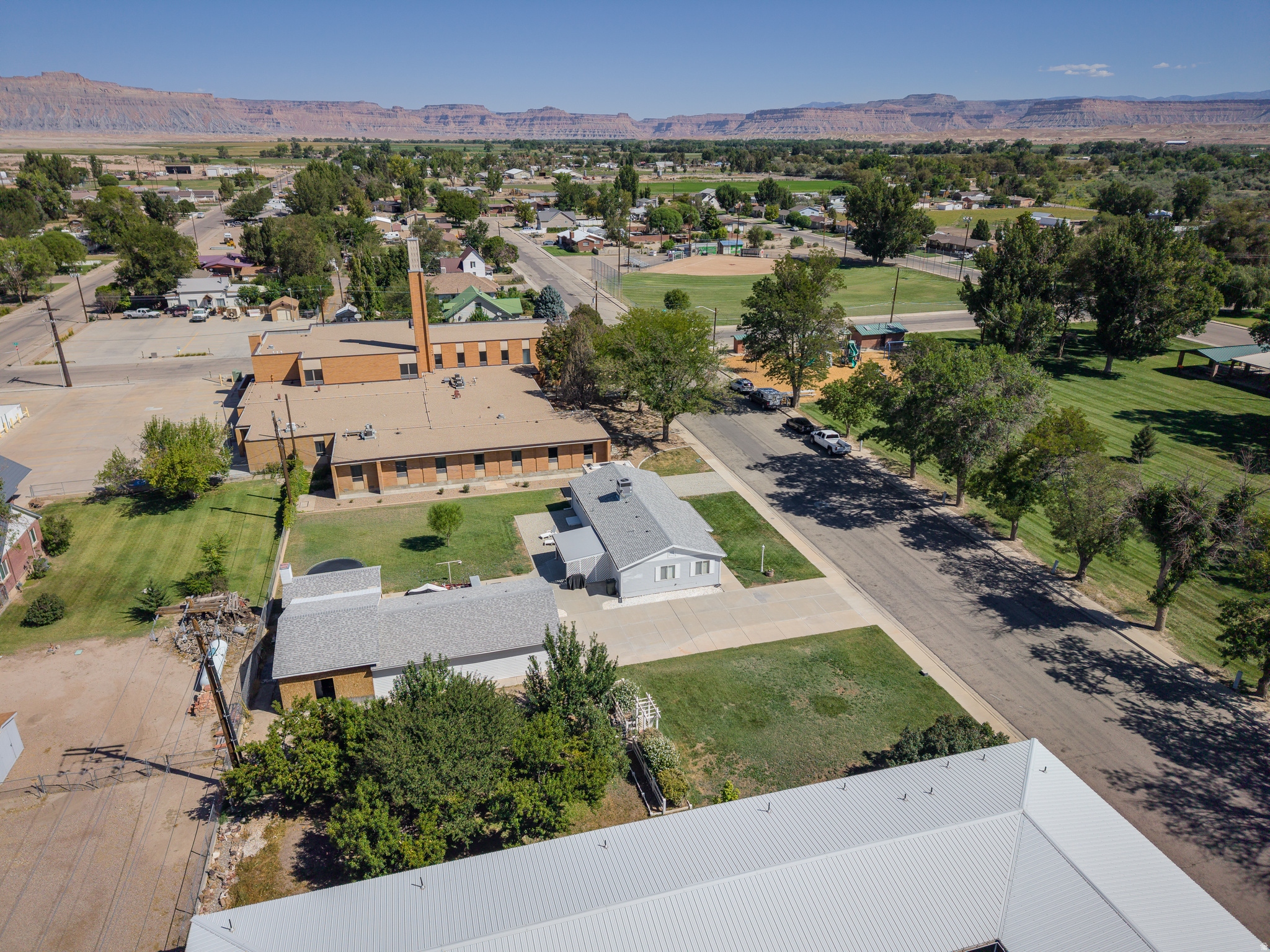main property photo 48