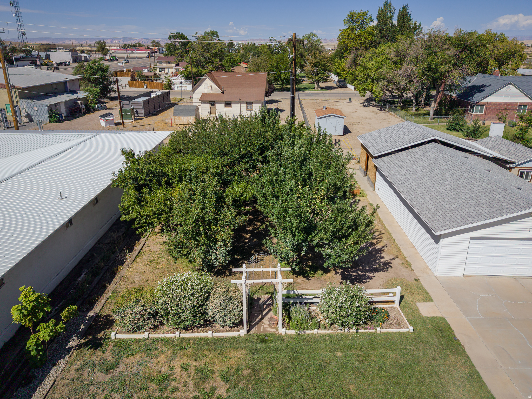 main property photo 51