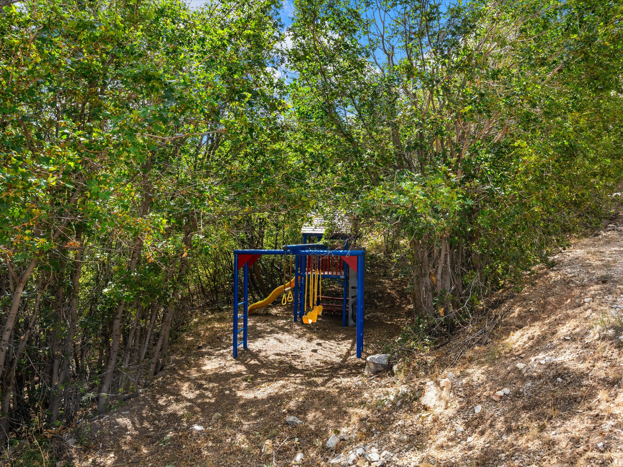 main property photo 45