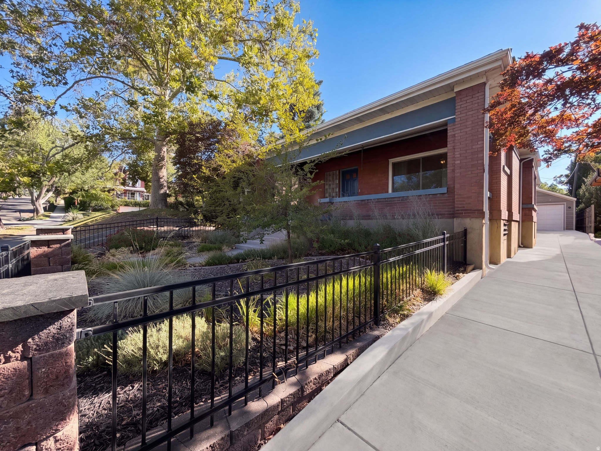 main property photo 20
