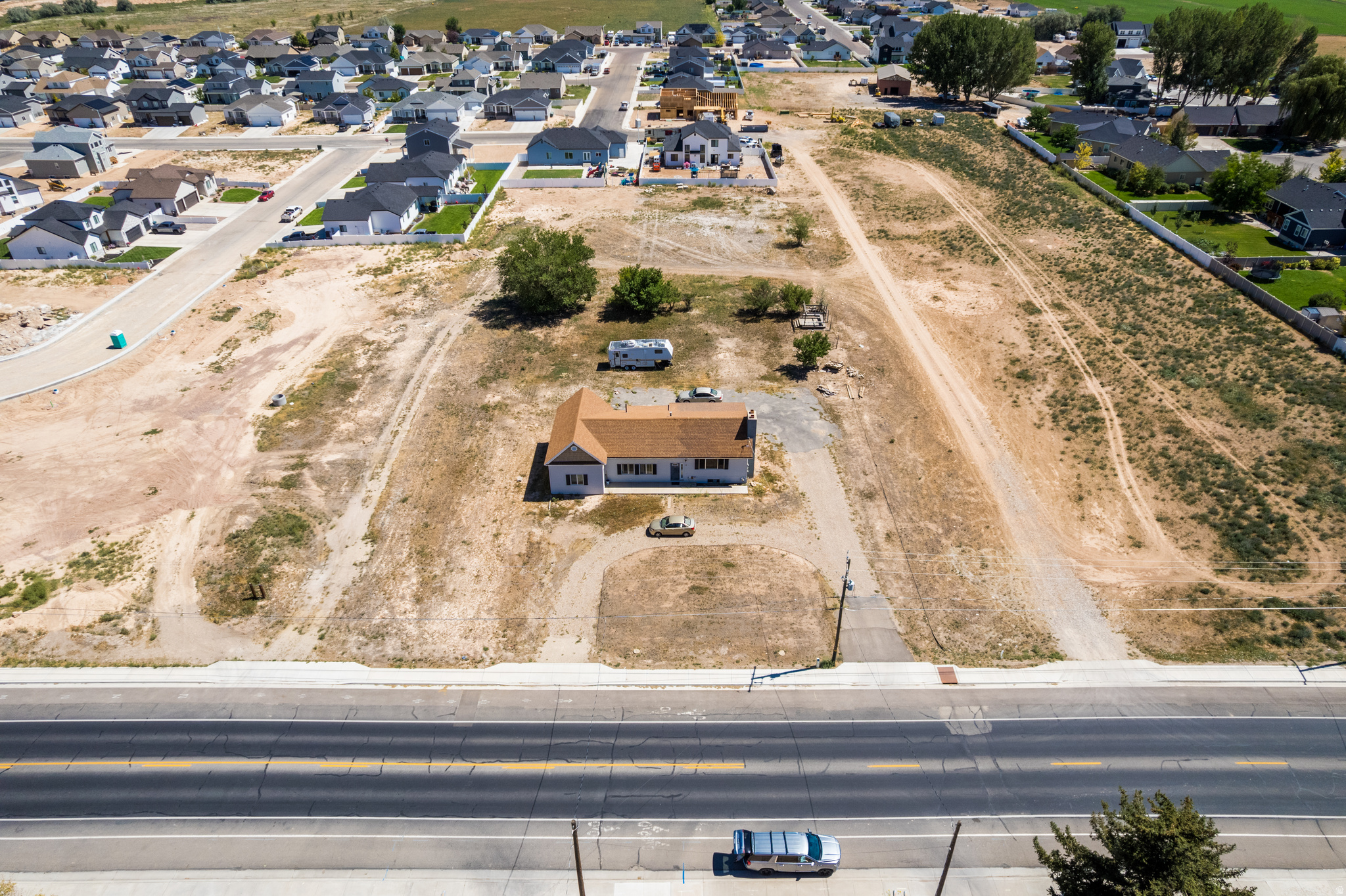 main property photo 11