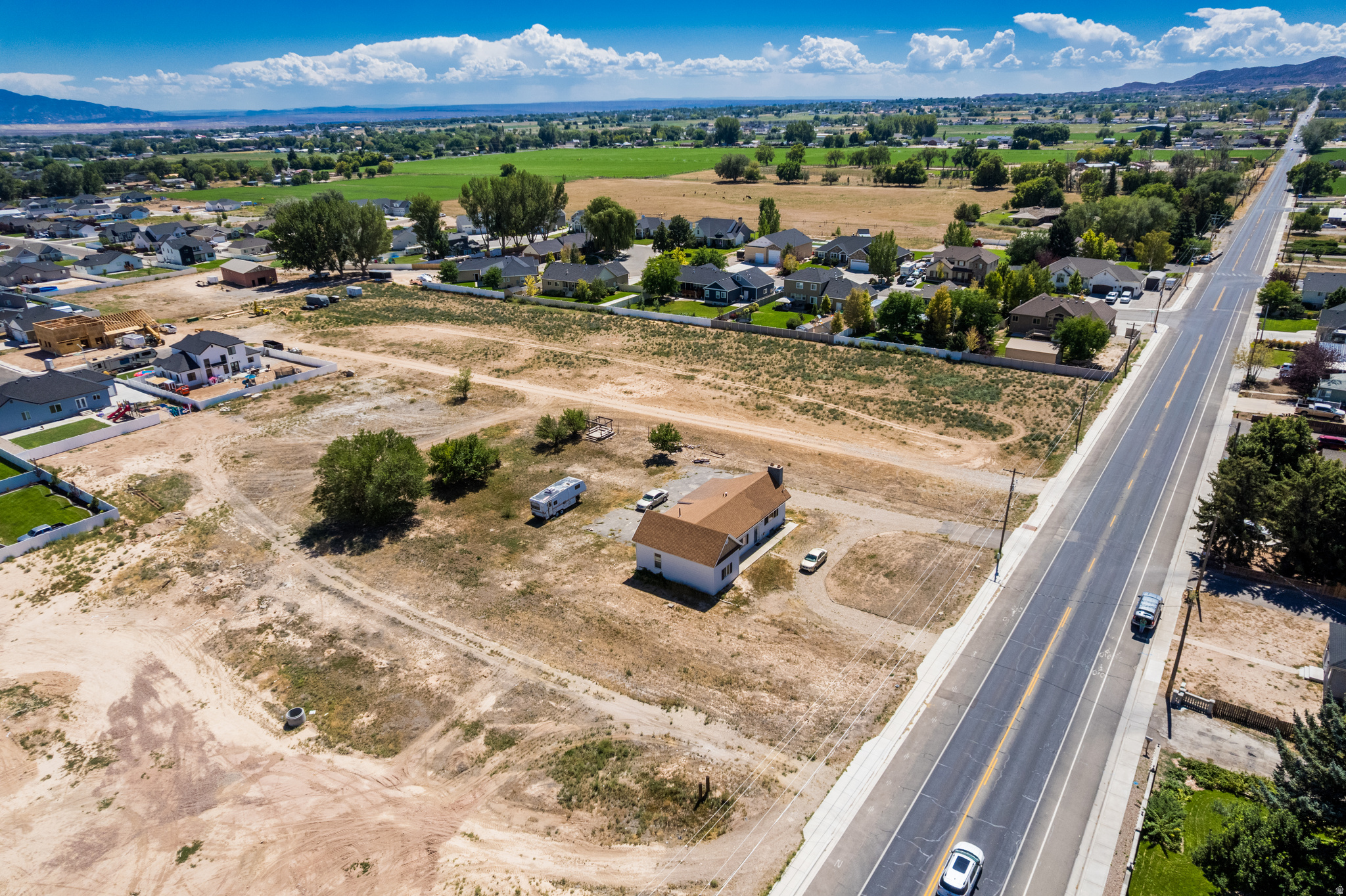 main property photo 12