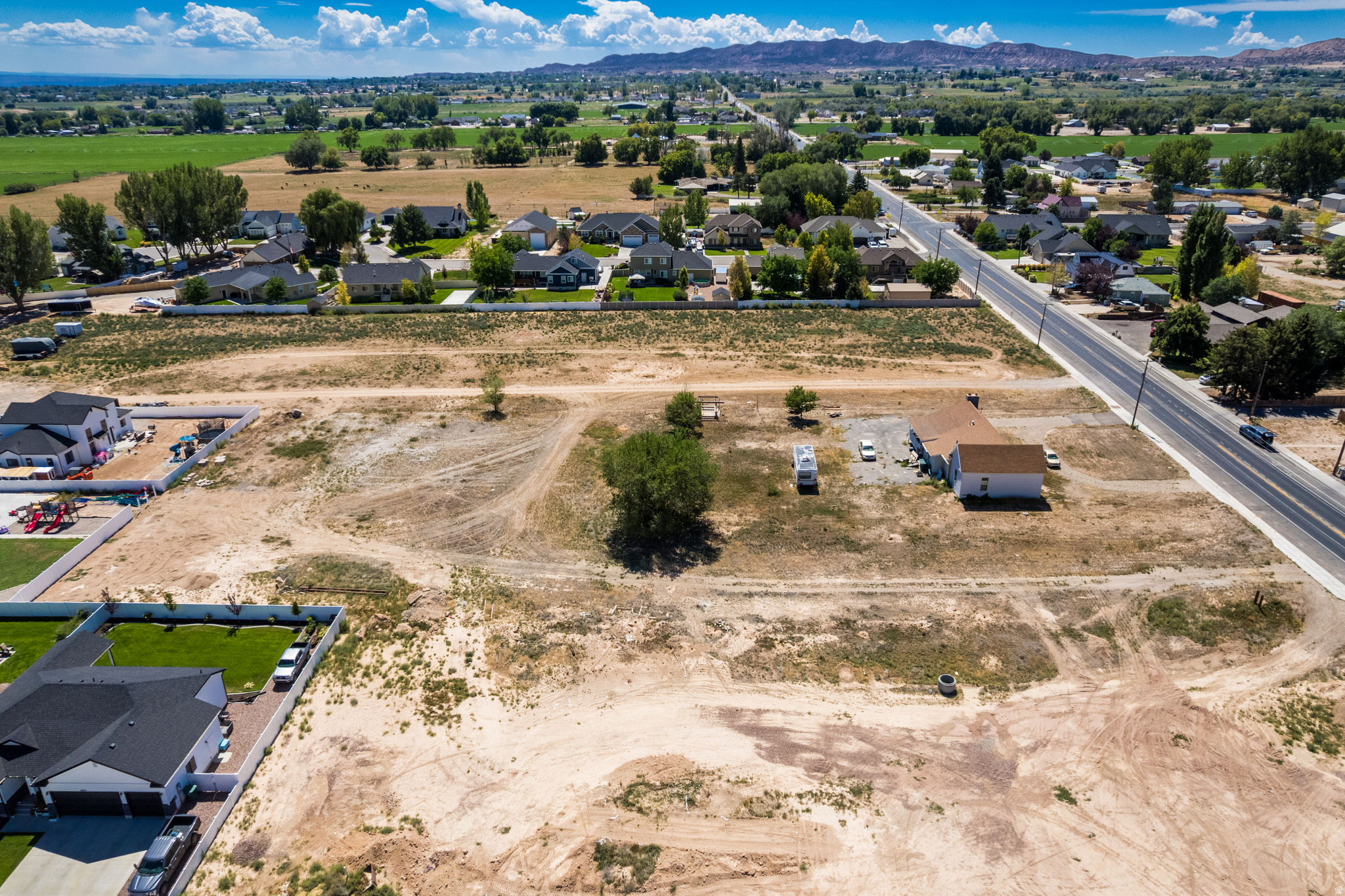 main property photo 18