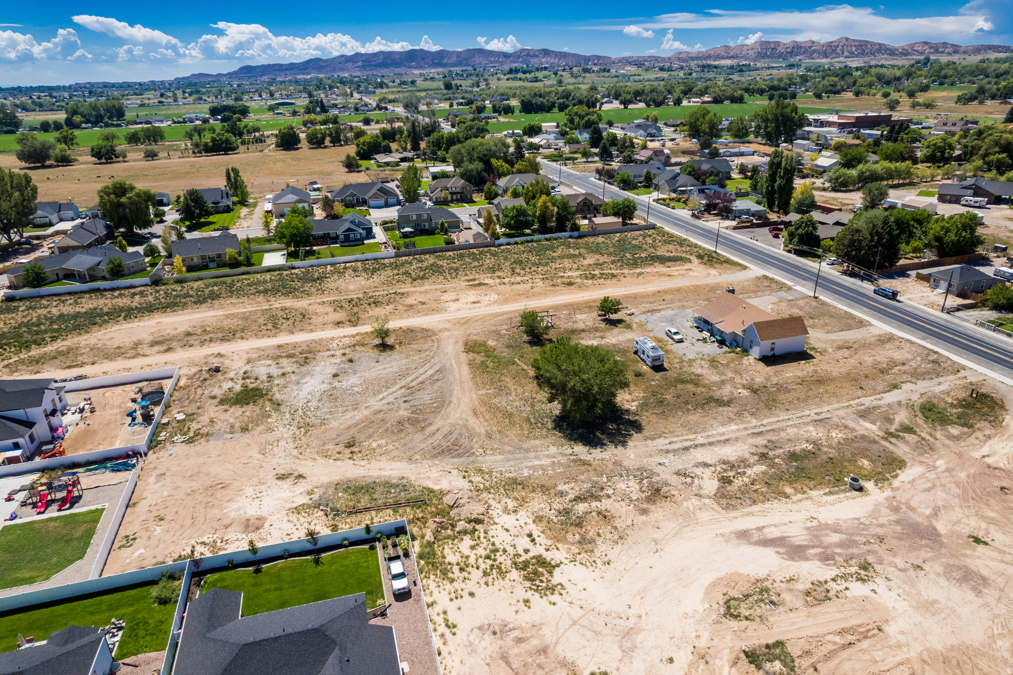 main property photo 8