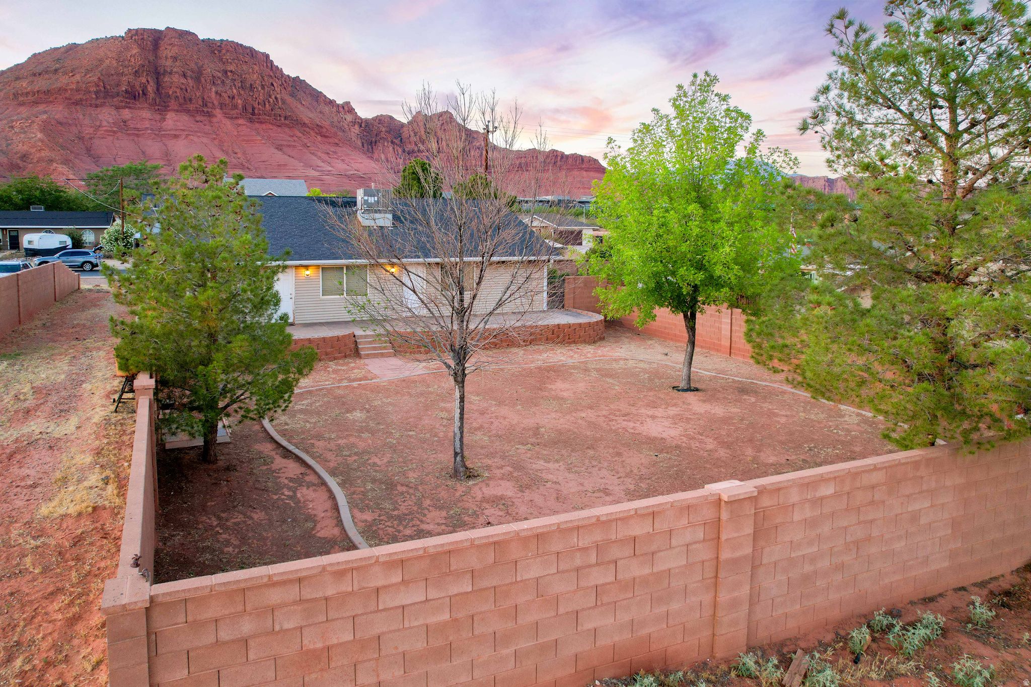 main property photo 23