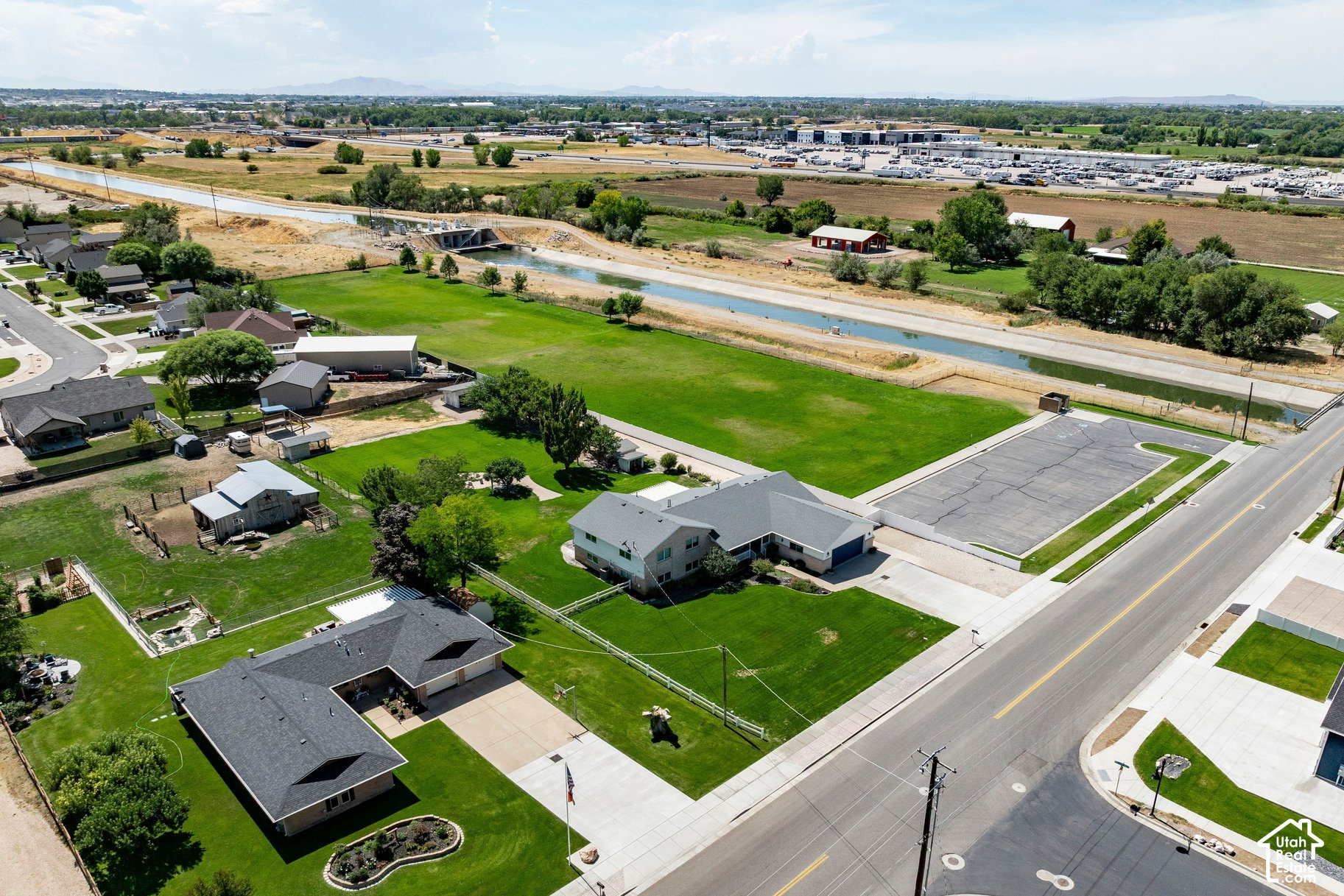 main property photo 59