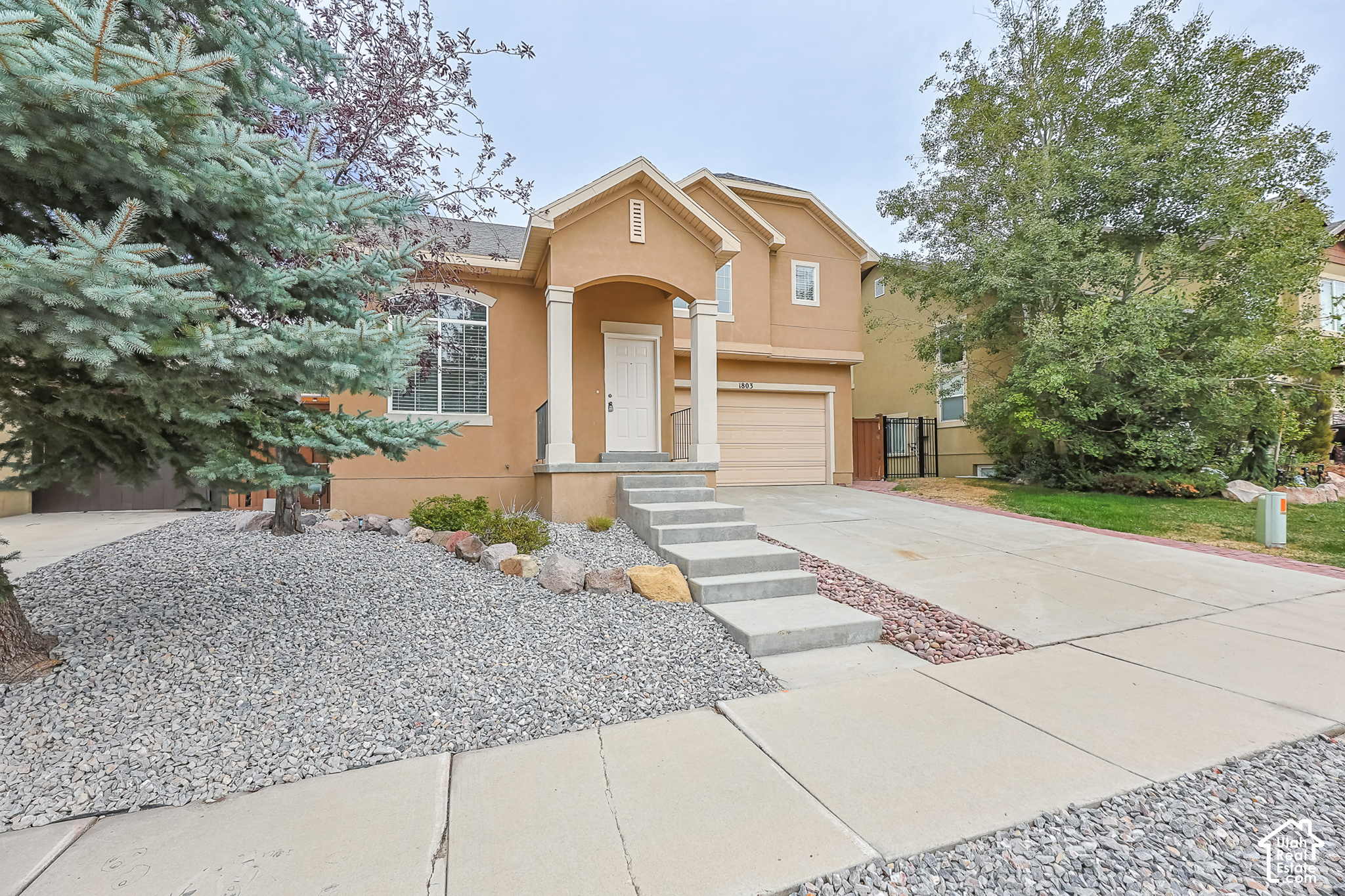 main property photo 36