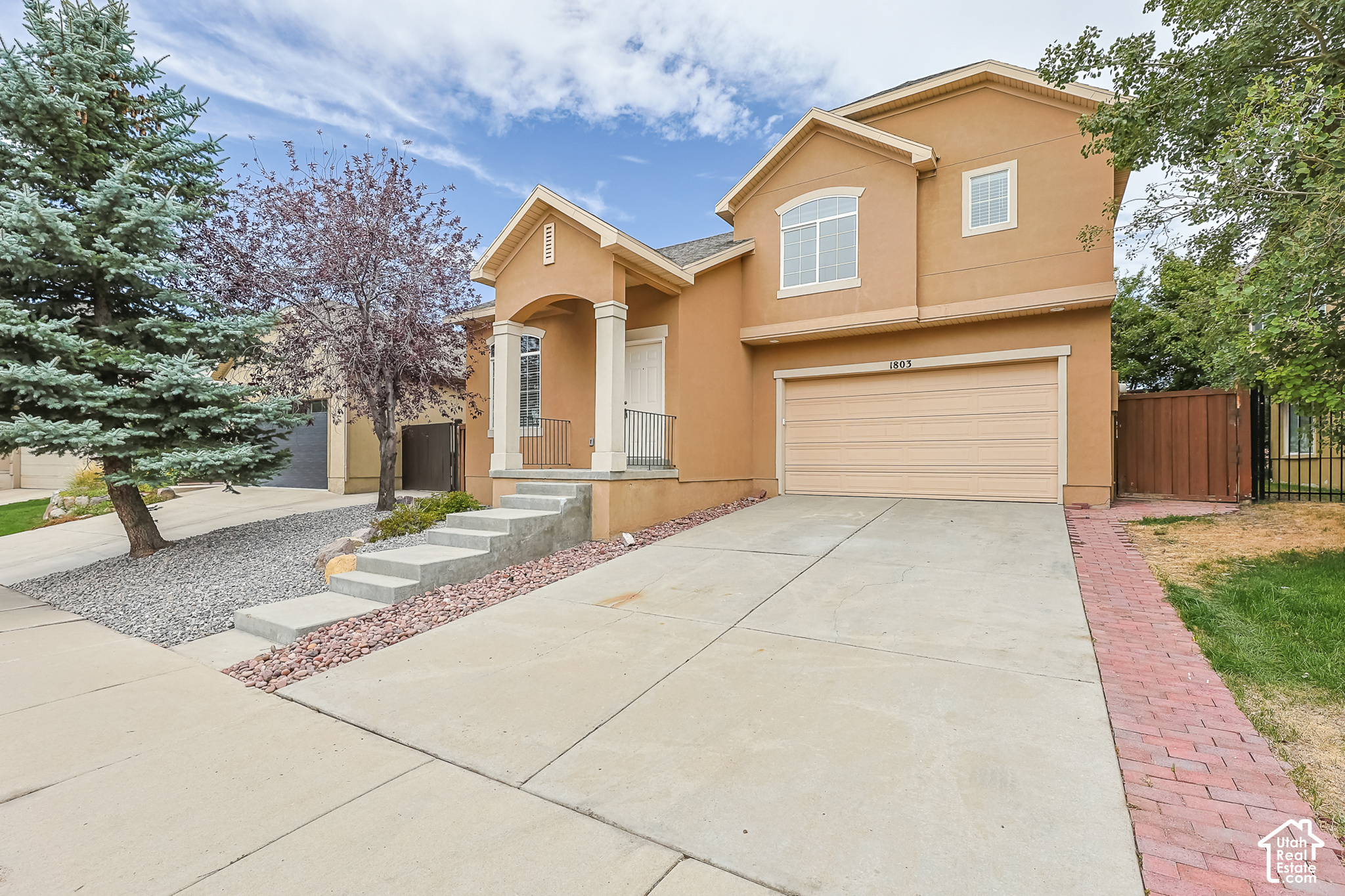 main property photo 37