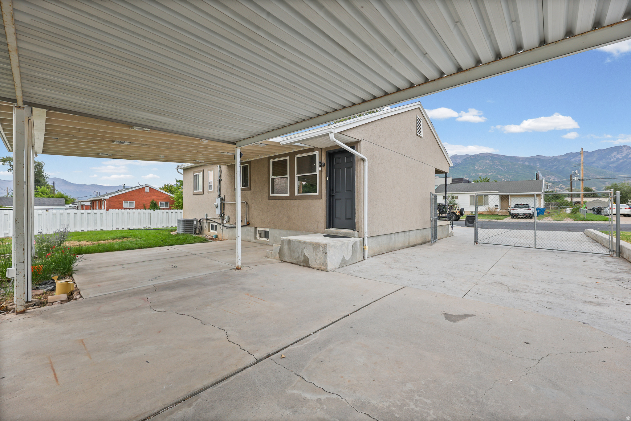 main property photo 20