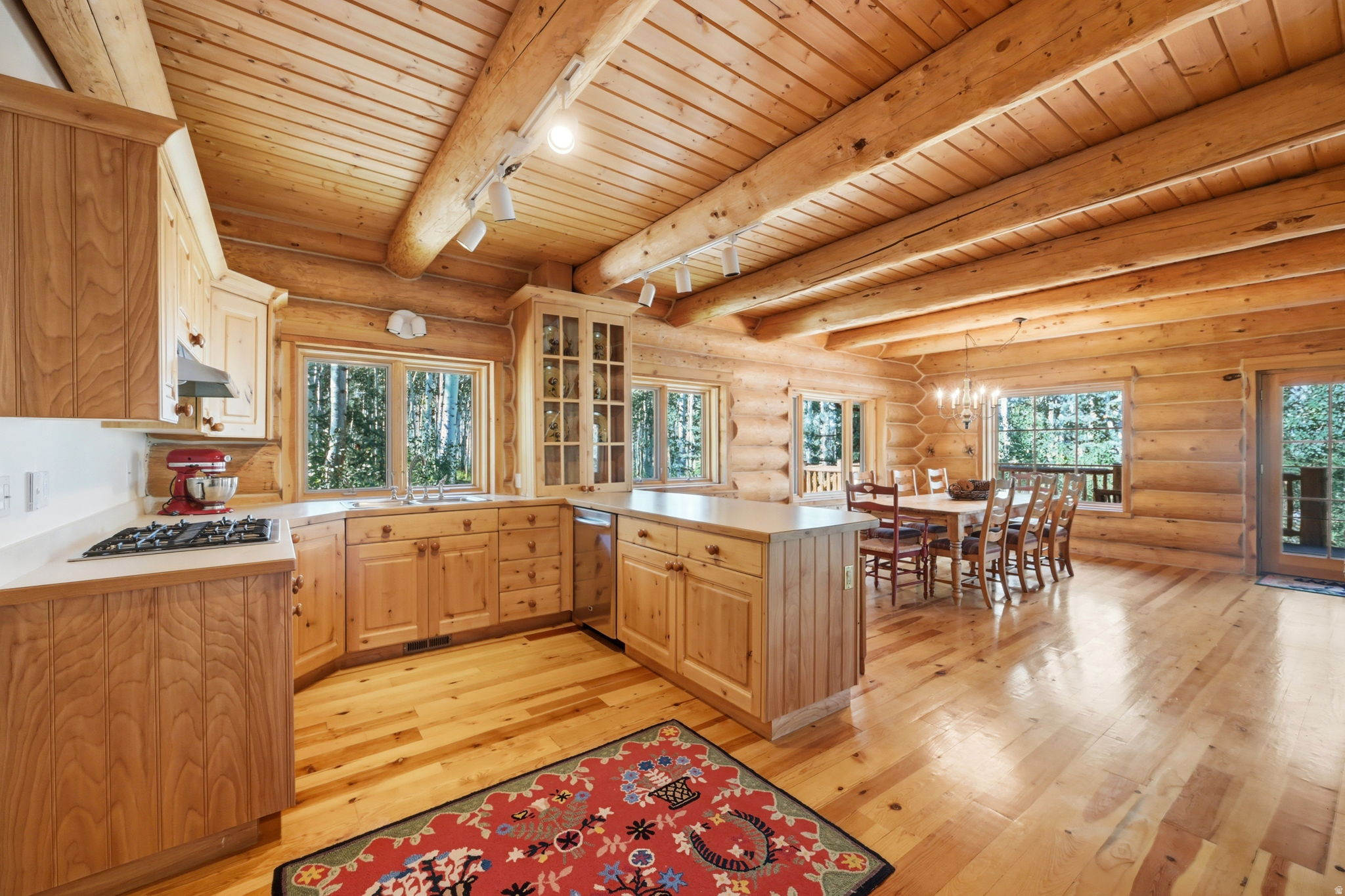 main property photo 10