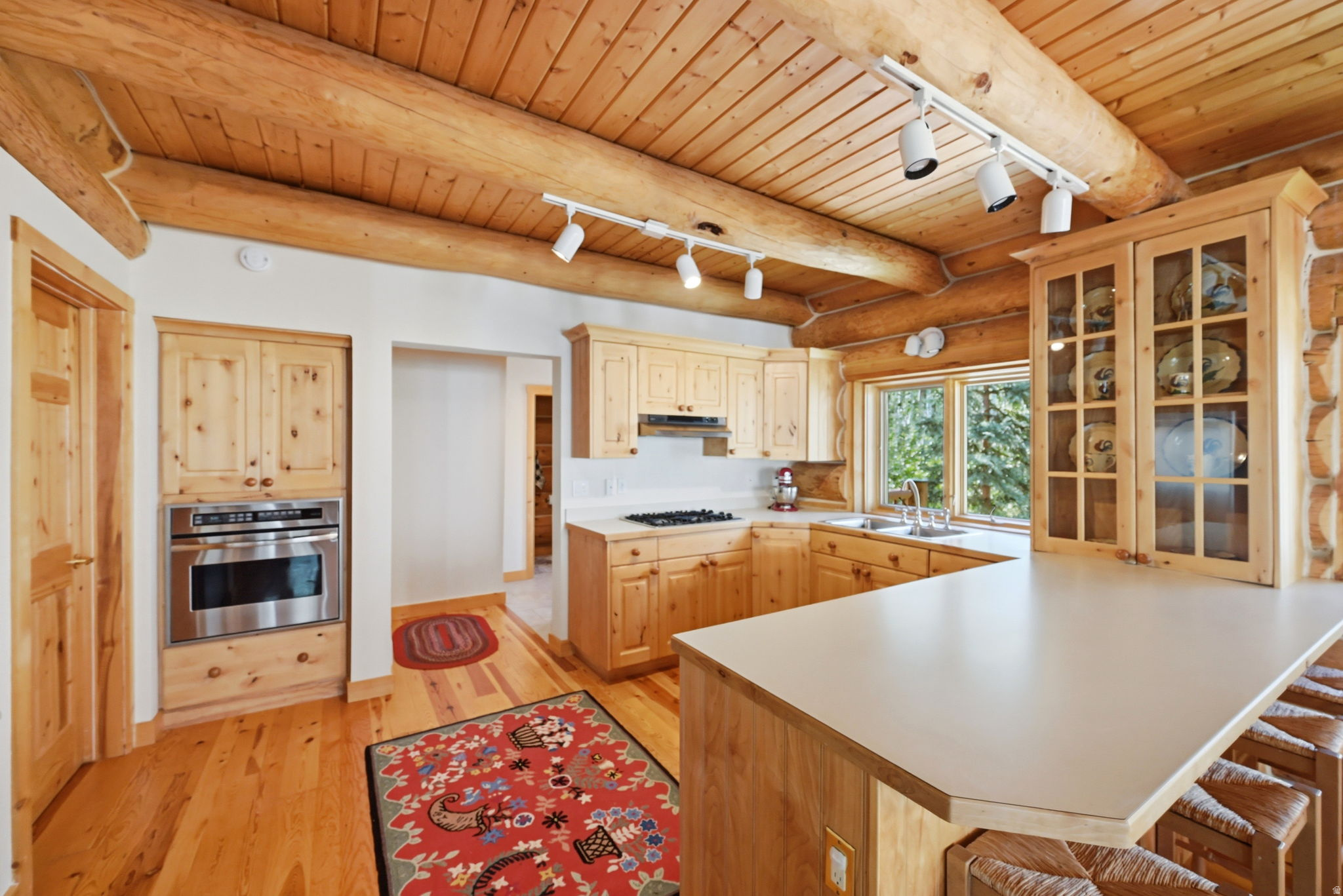 main property photo 13