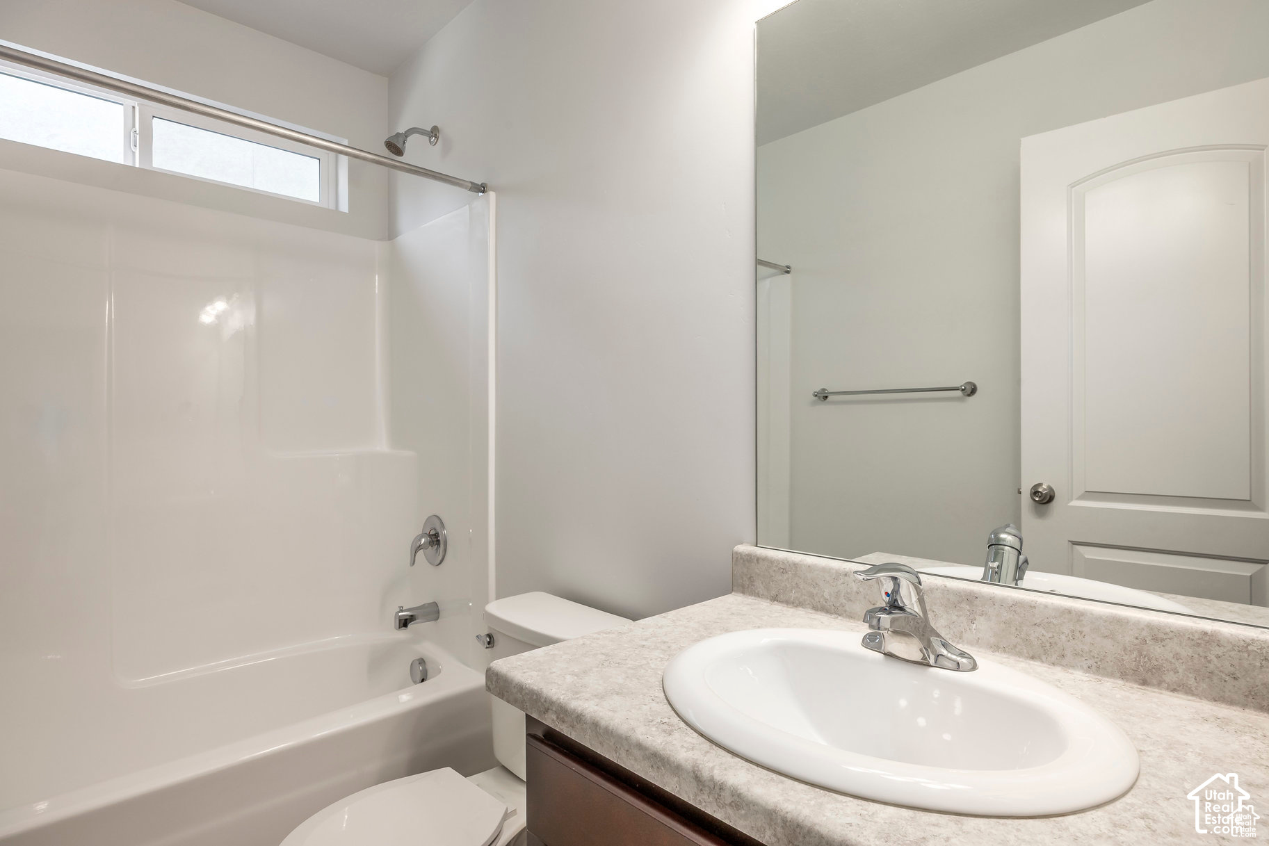 property viewer photo 3