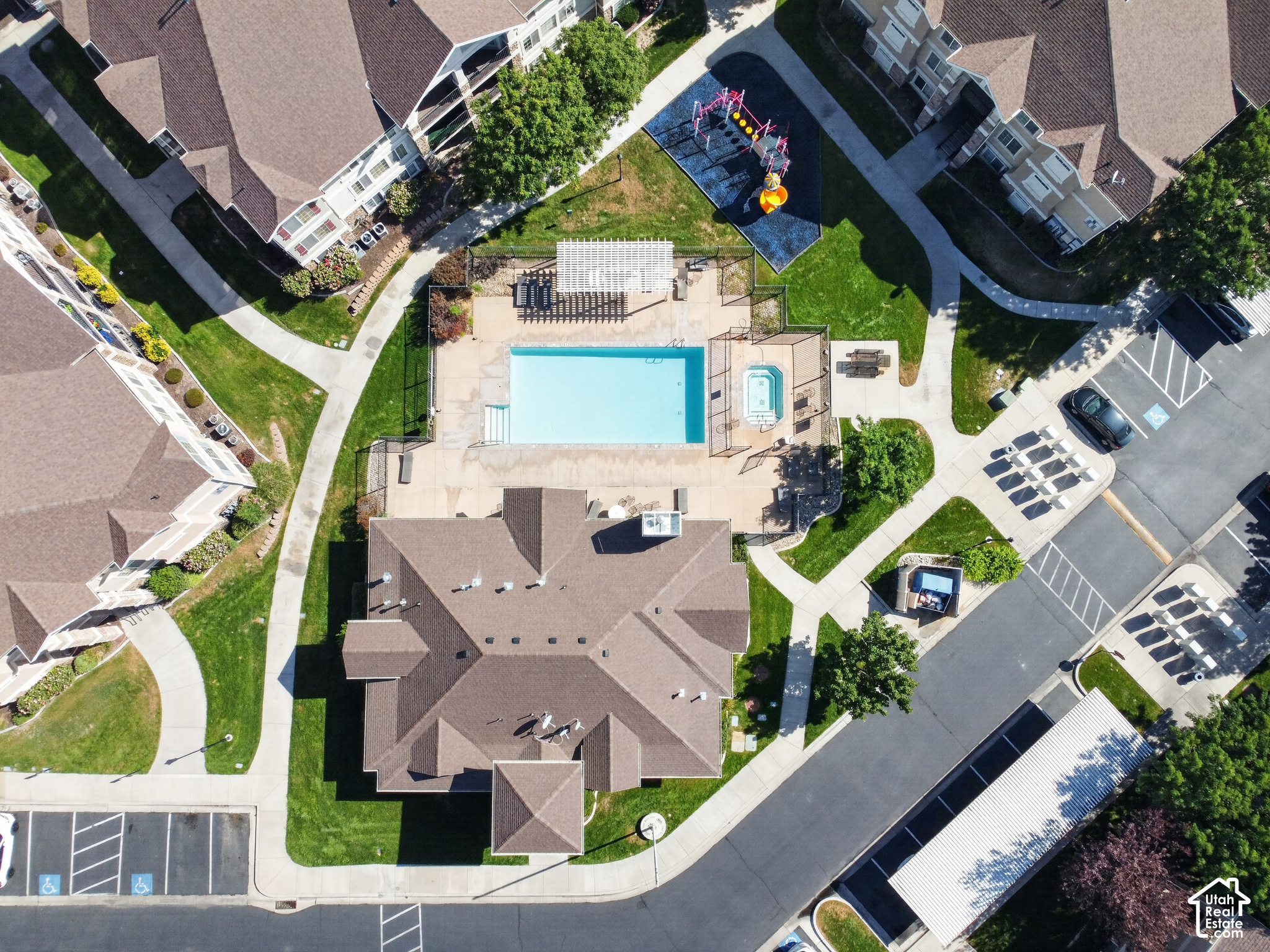 main property photo 22