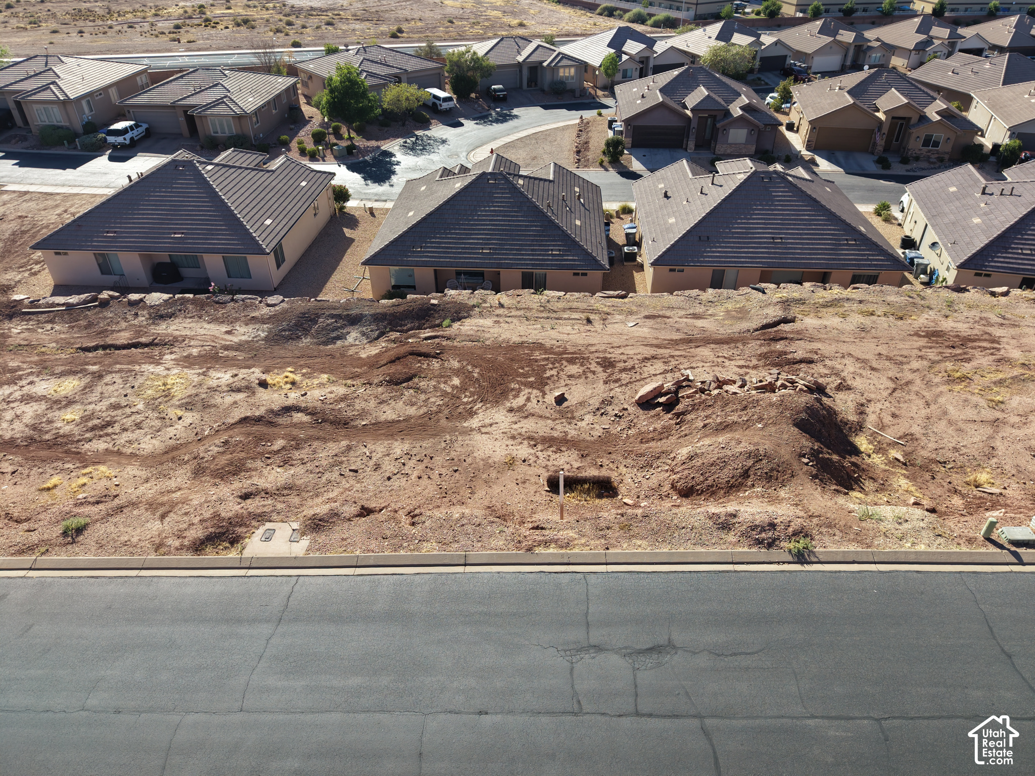 main property photo 11