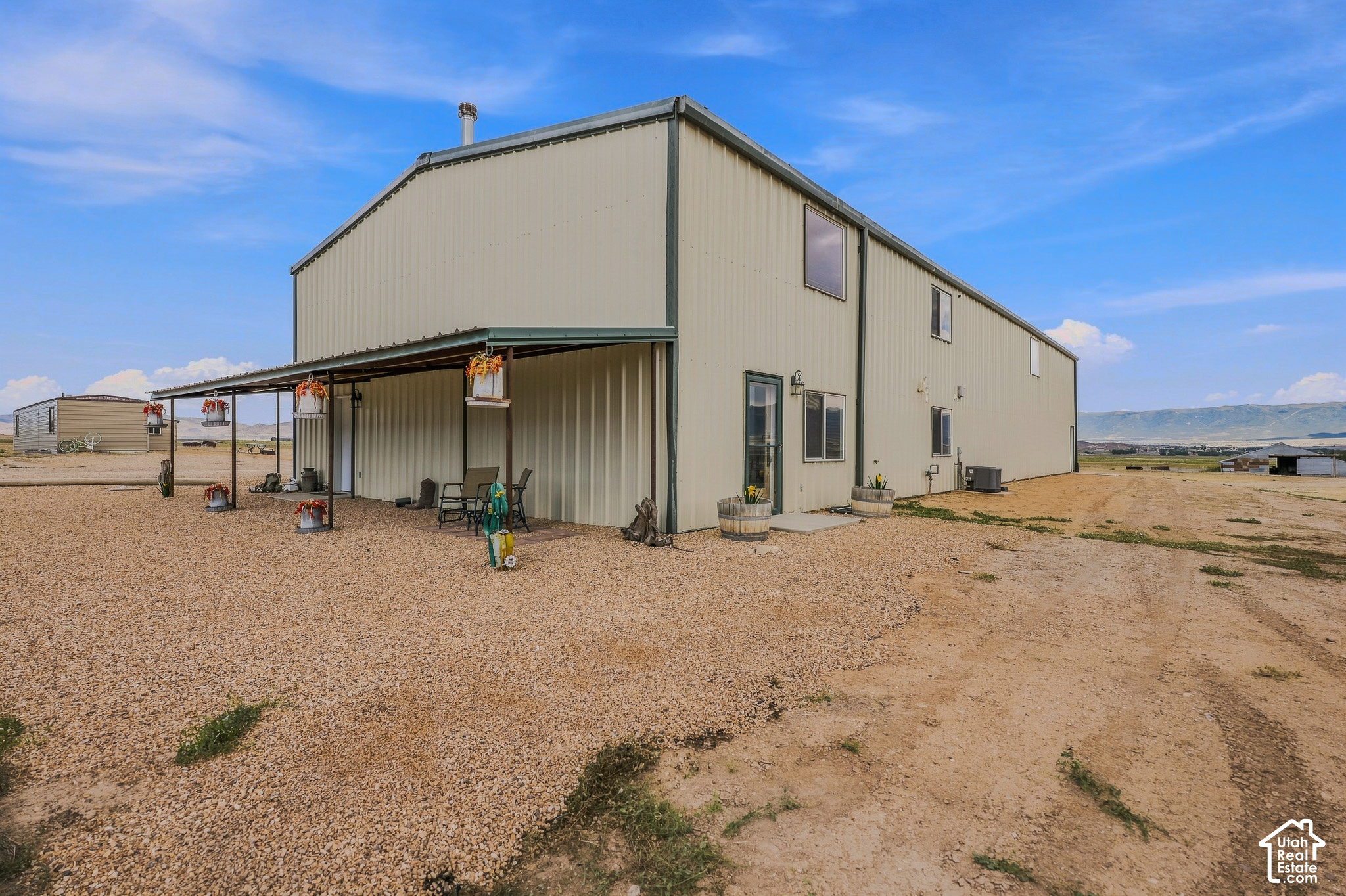 main property photo 38
