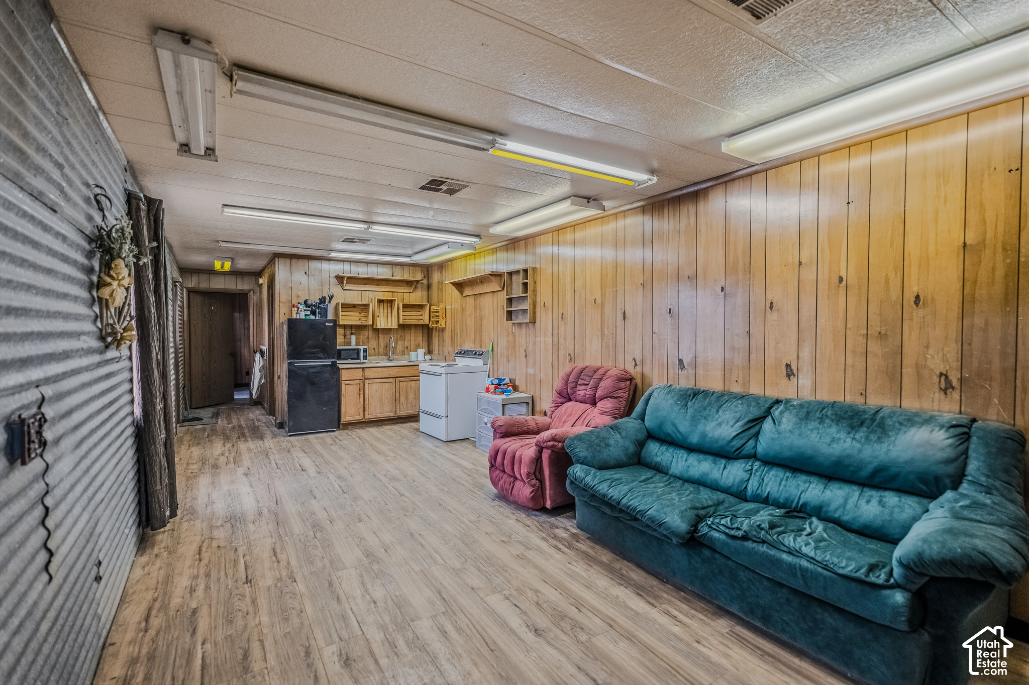 main property photo 49