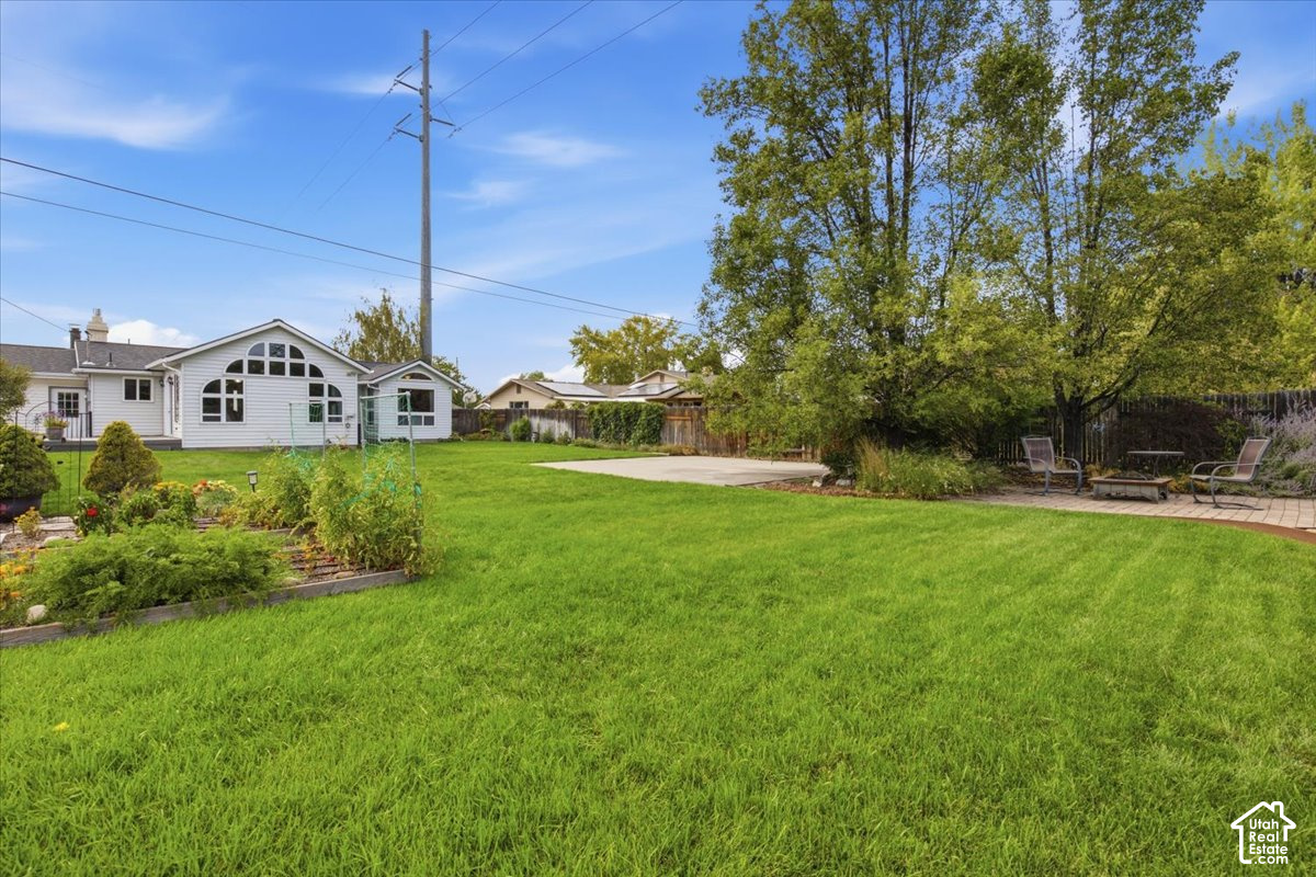 main property photo 41