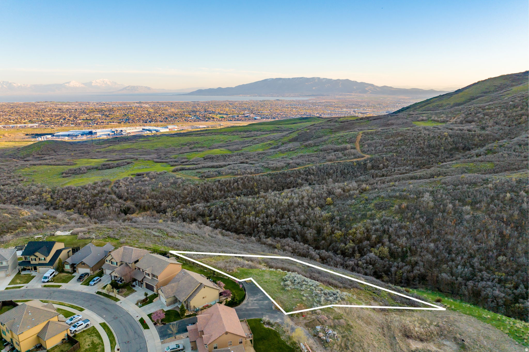 main property photo 10