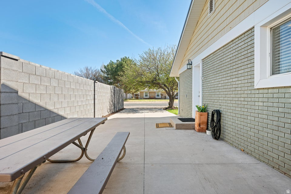 main property photo 60
