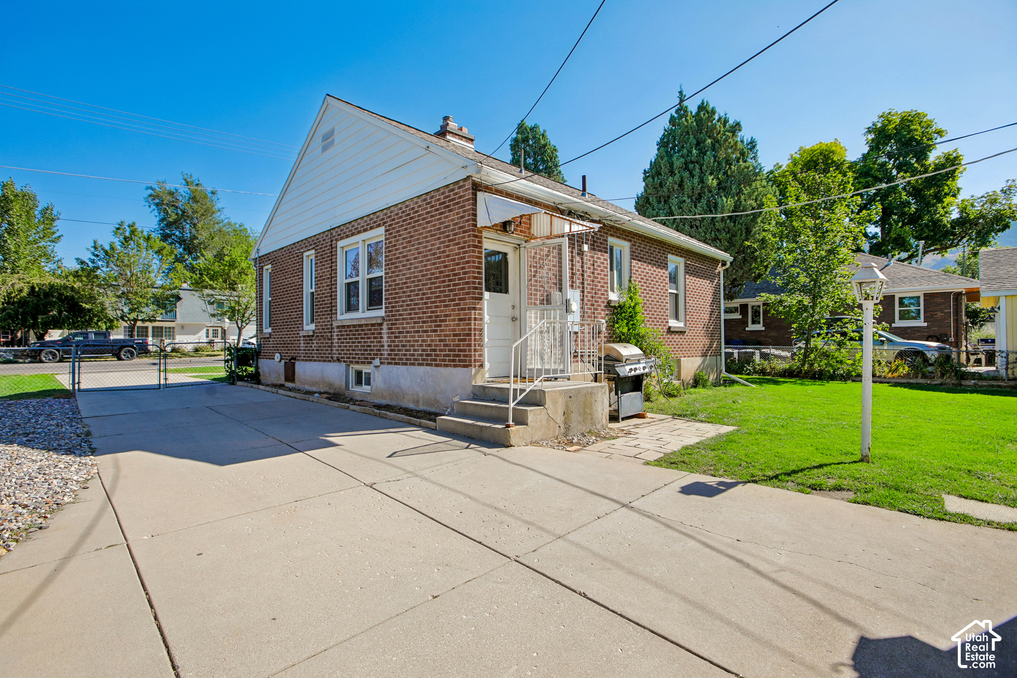 main property photo 25