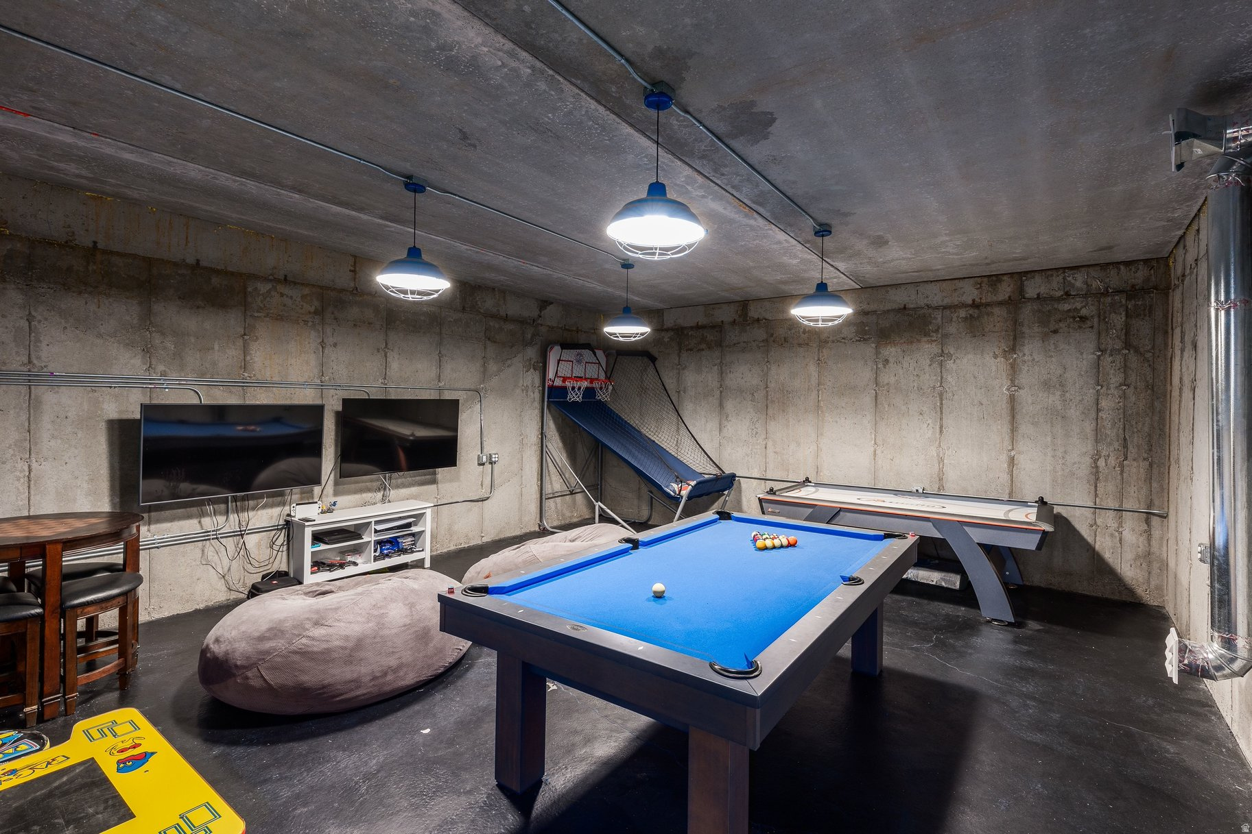 main property photo 51
