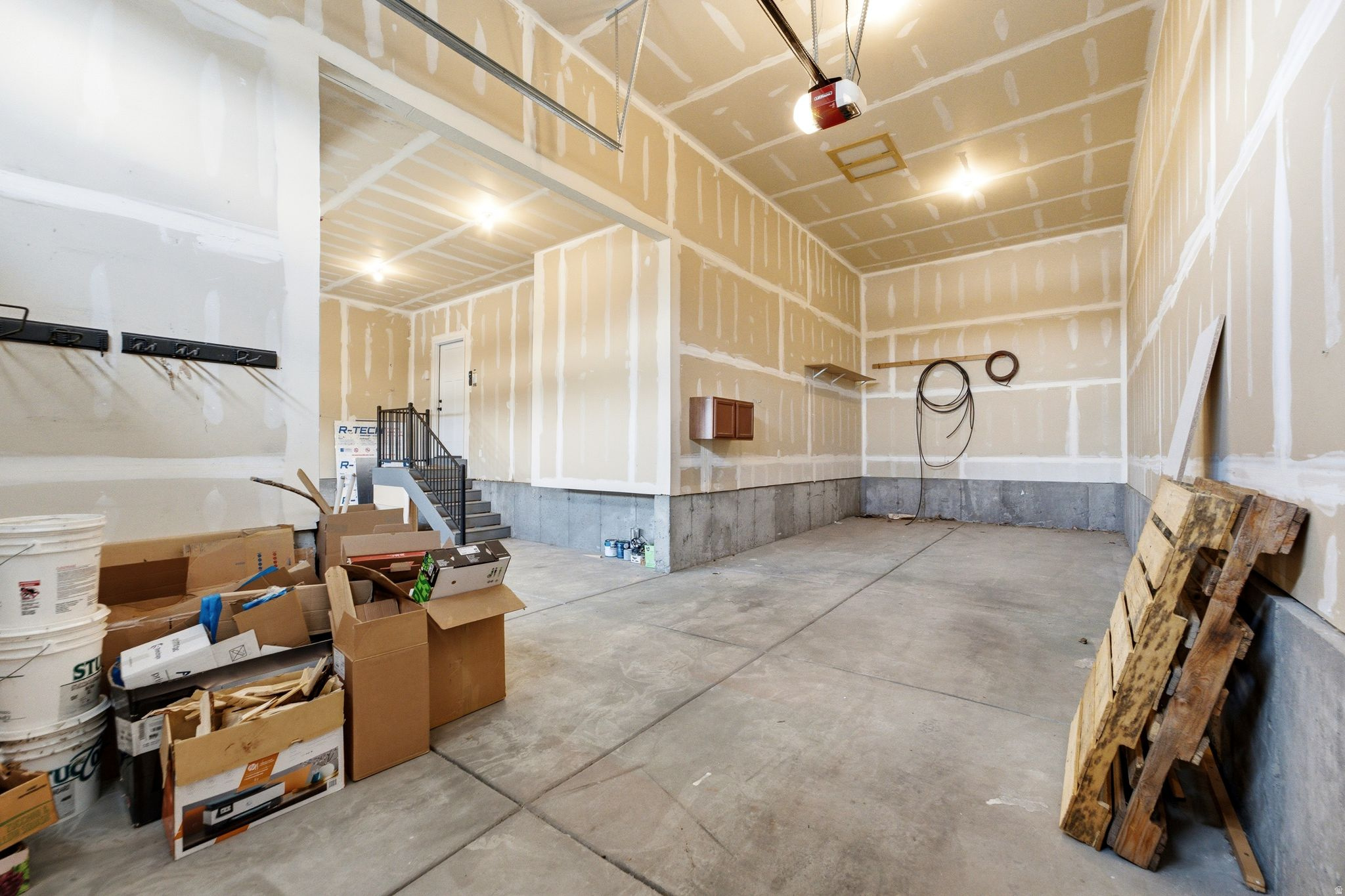 main property photo 51