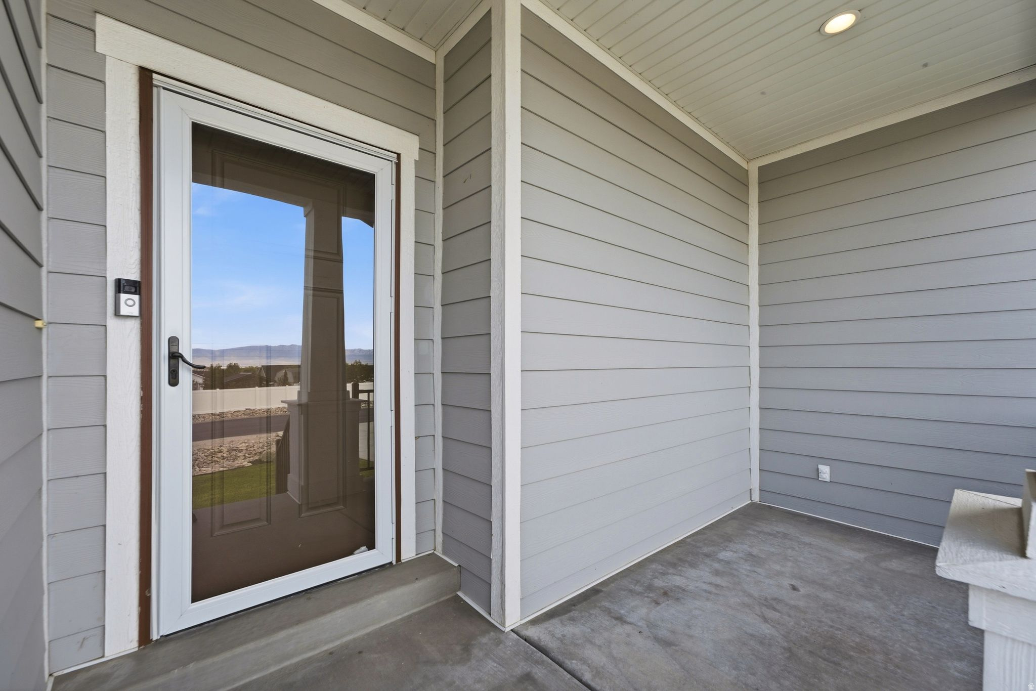 main property photo 75