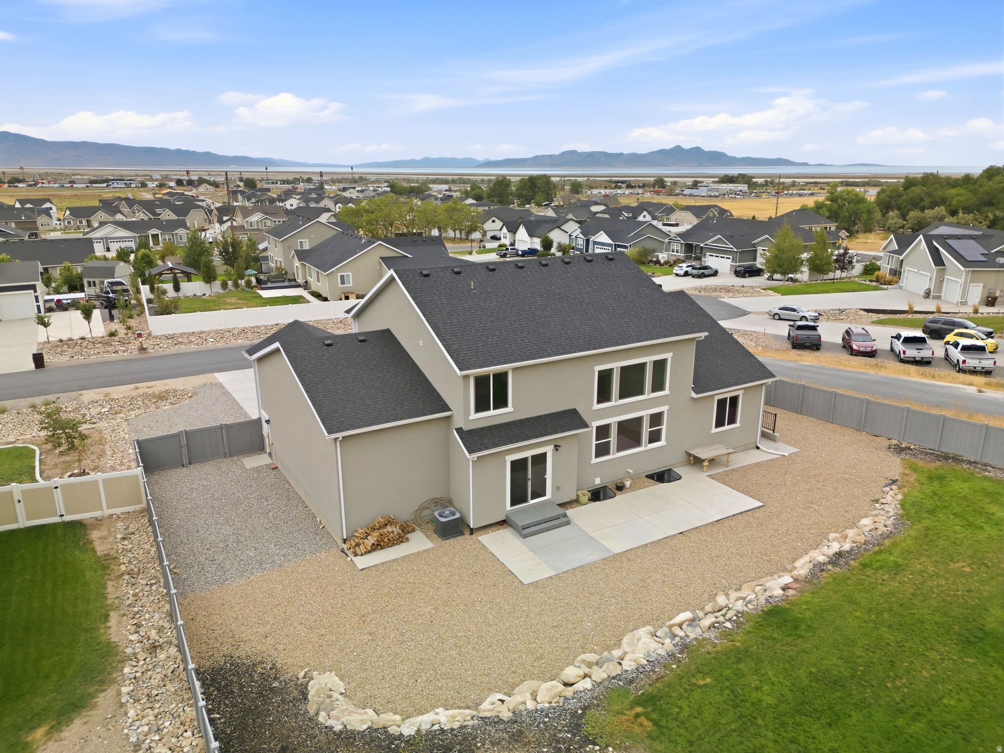 main property photo 90