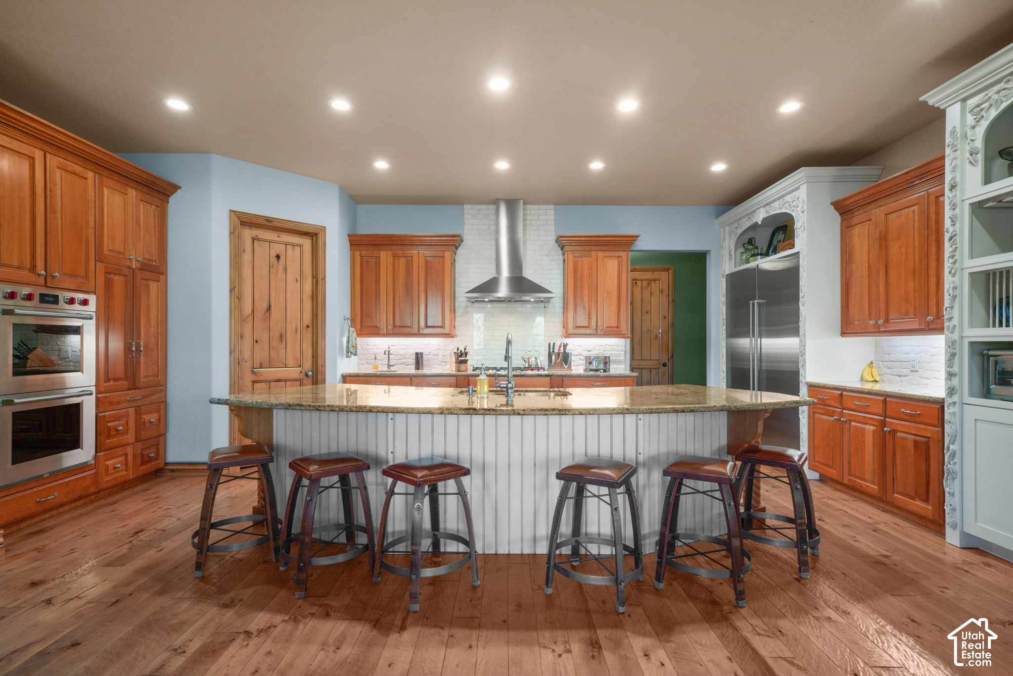main property photo 22