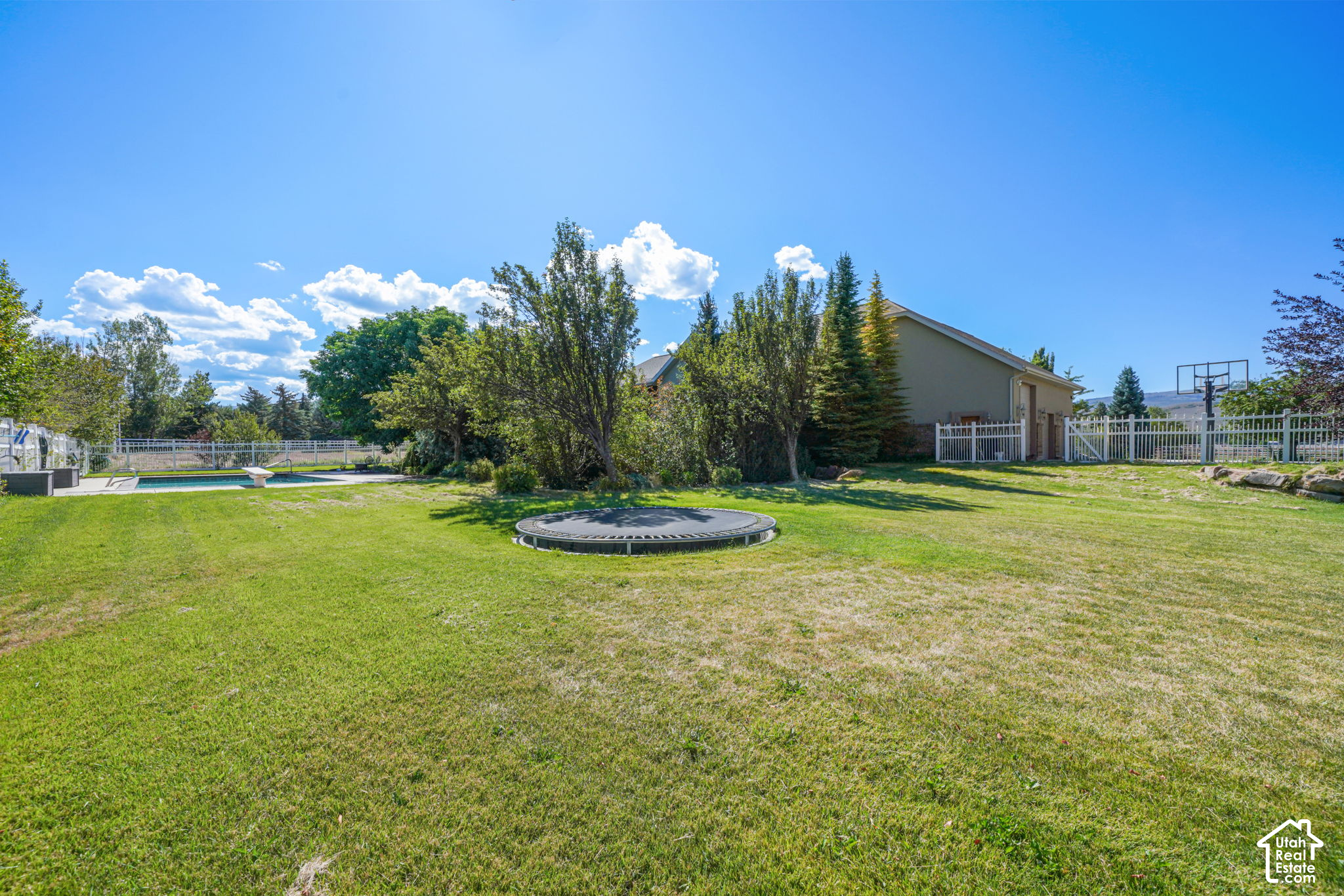 main property photo 90