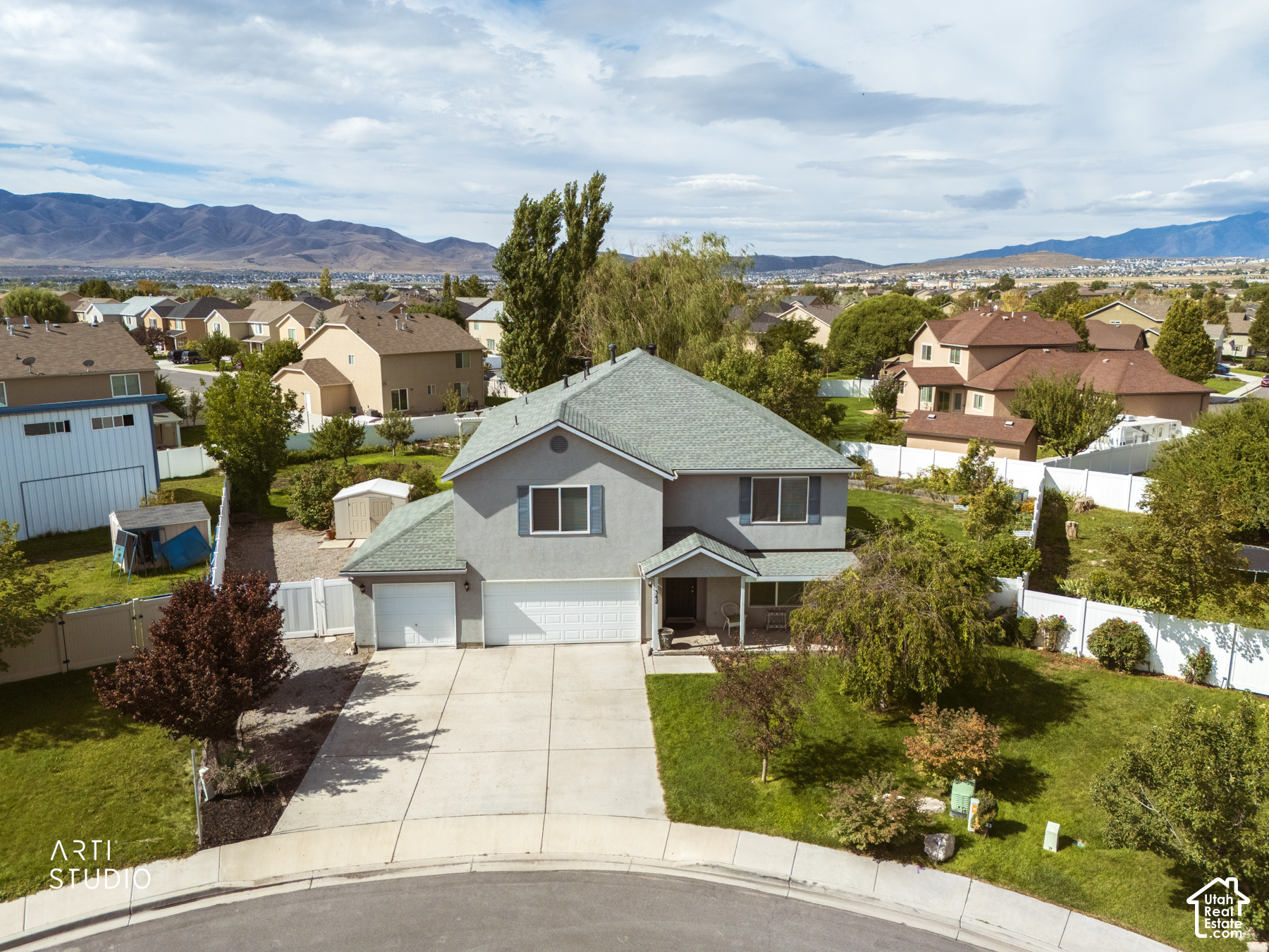 main property photo 28