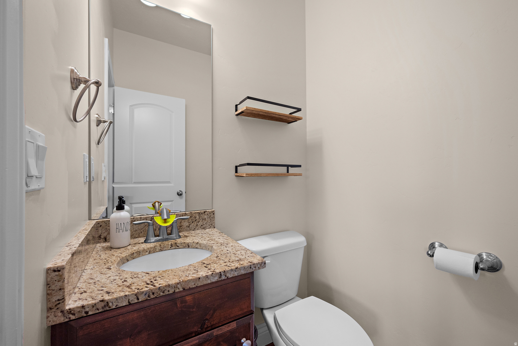 main property photo 14