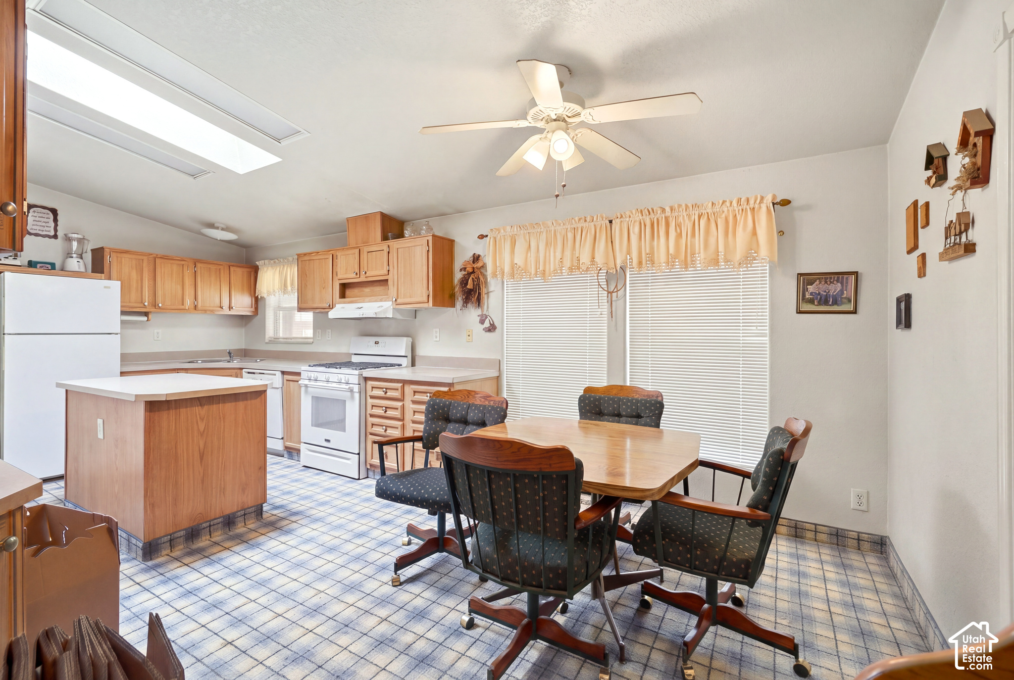 main property photo 6