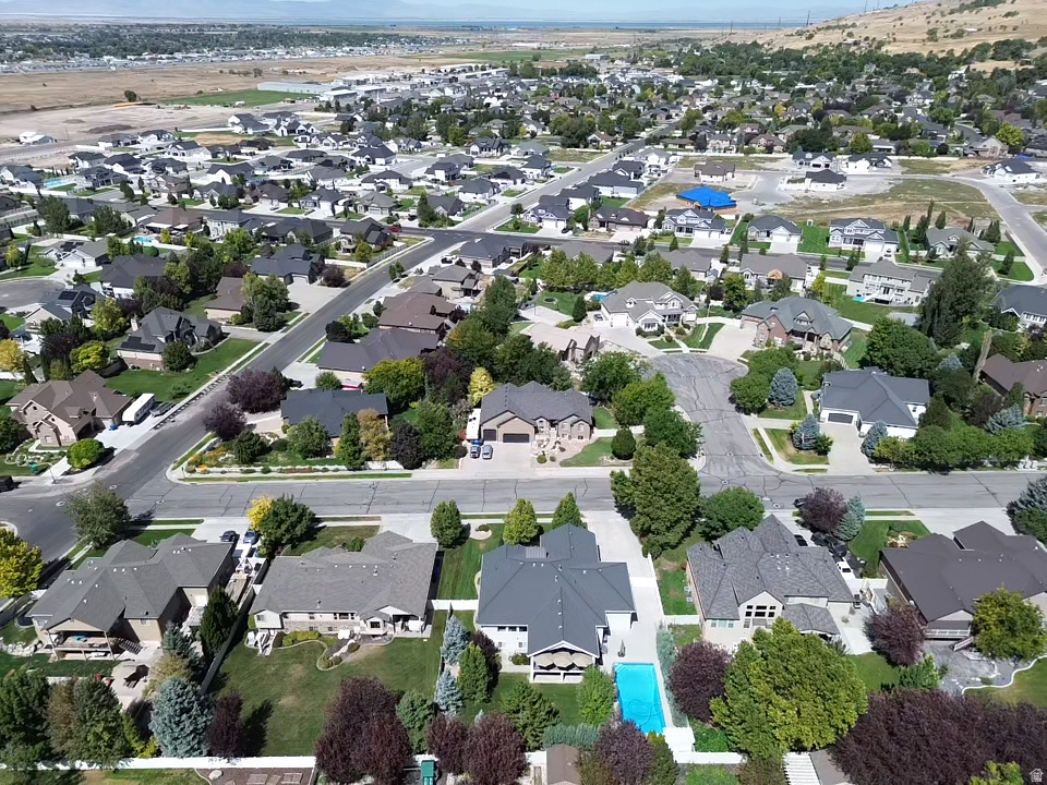 main property photo 57