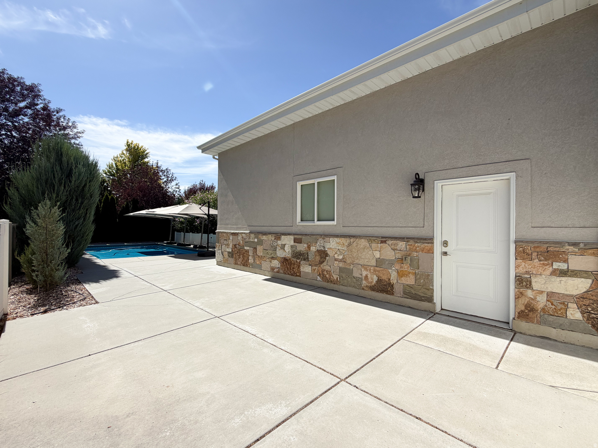 main property photo 59