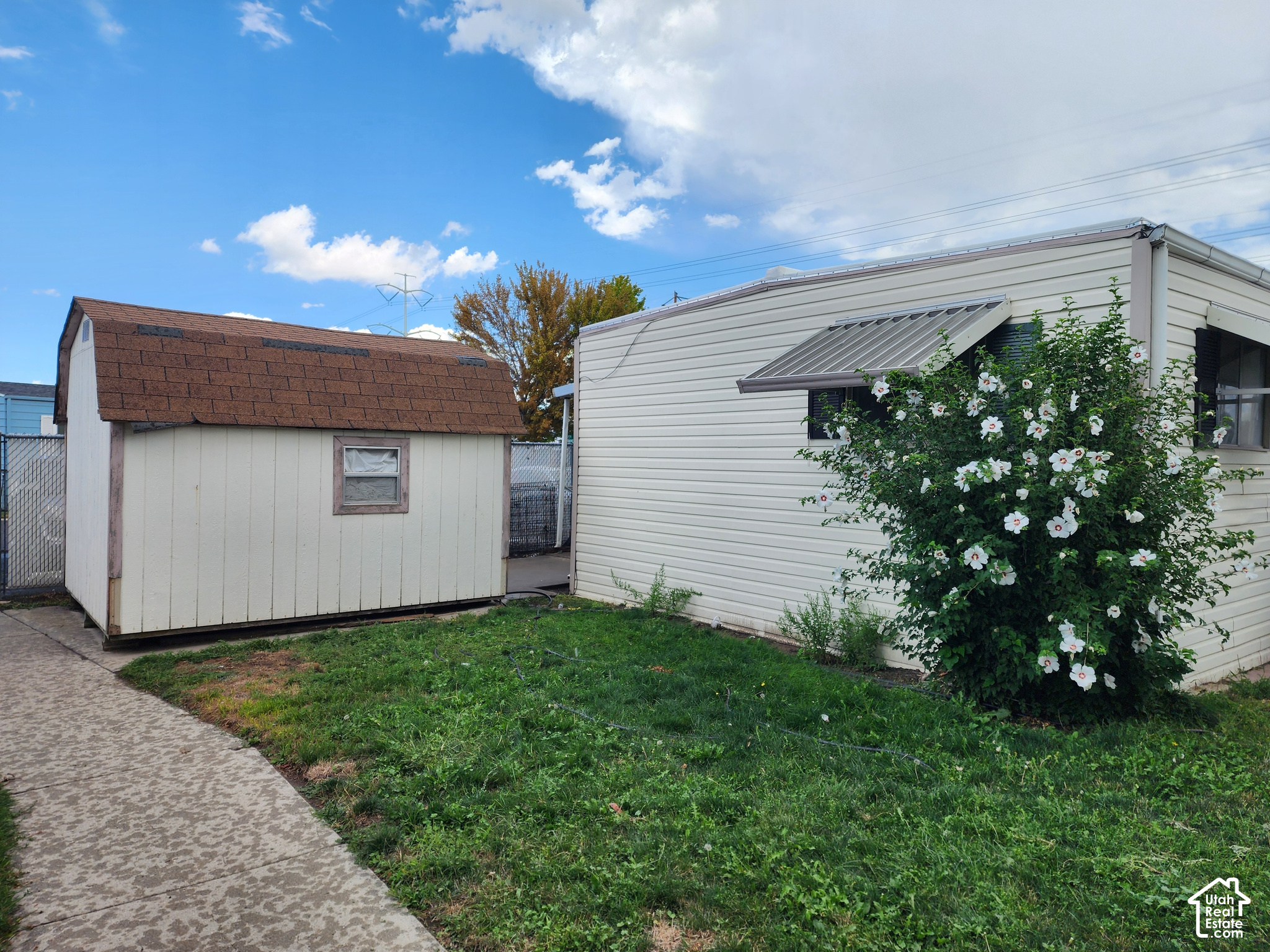 main property photo 13